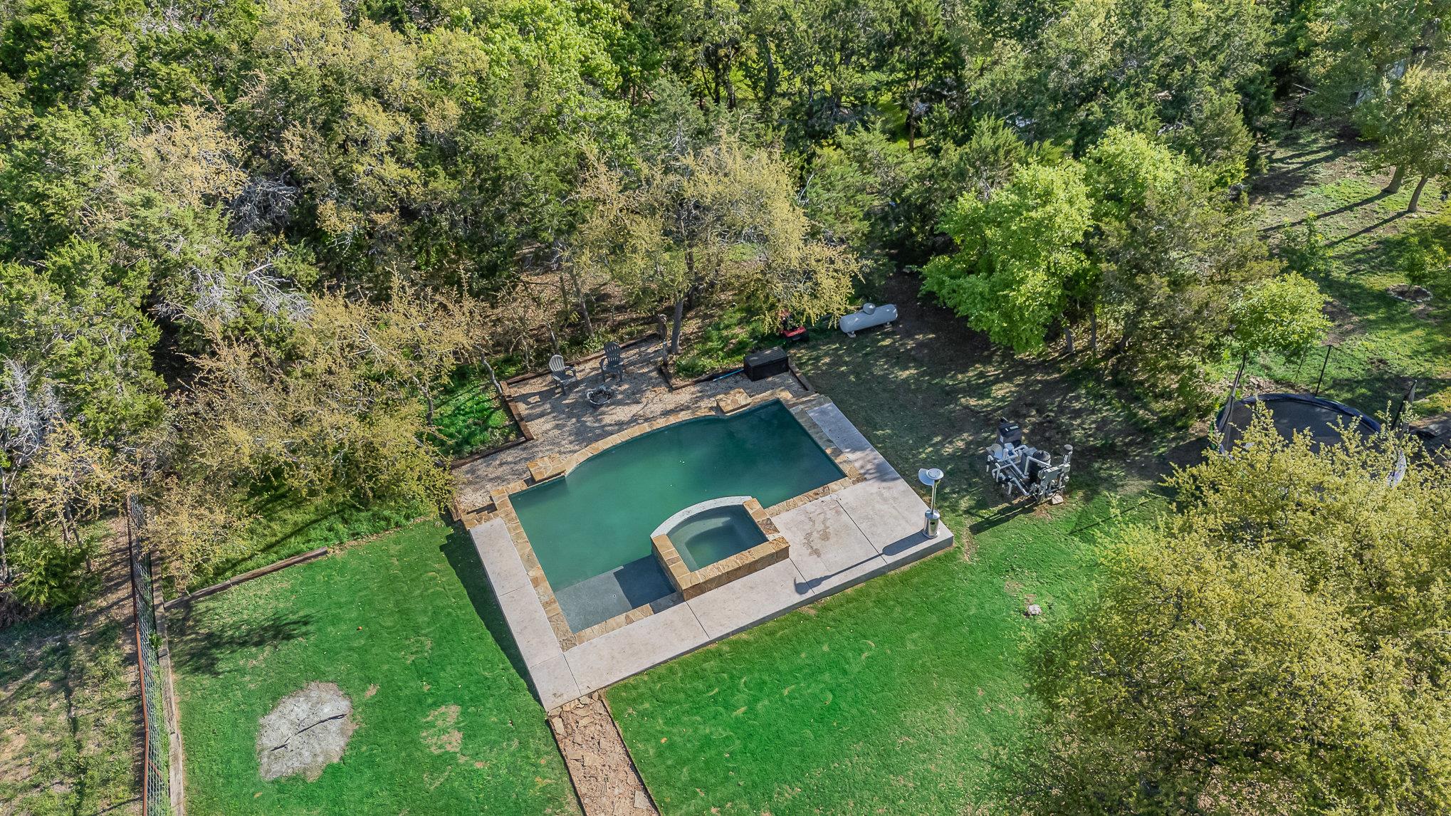 1345 Birch Ln, Fischer, TX 78623