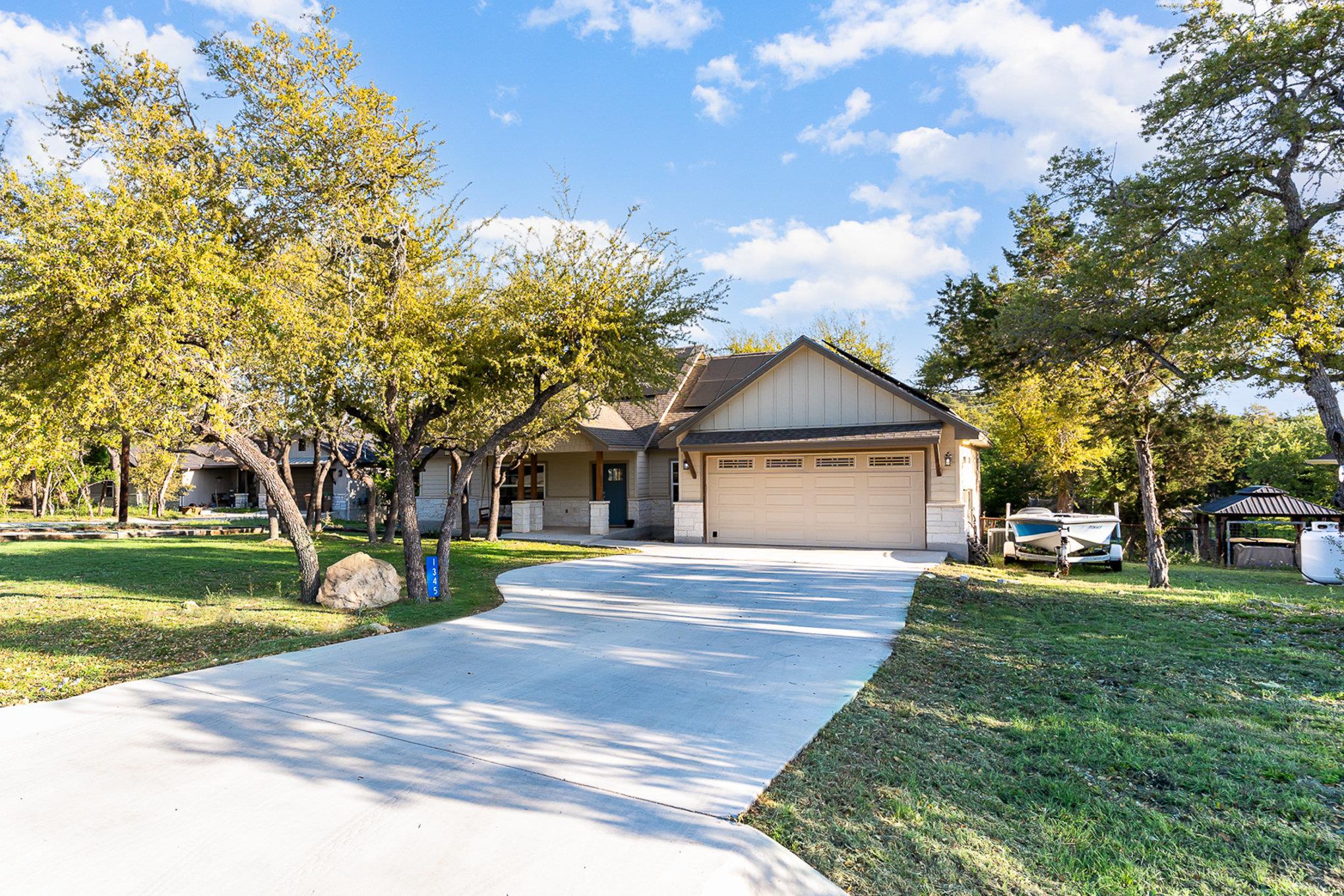 1345 Birch Ln, Fischer, TX 78623