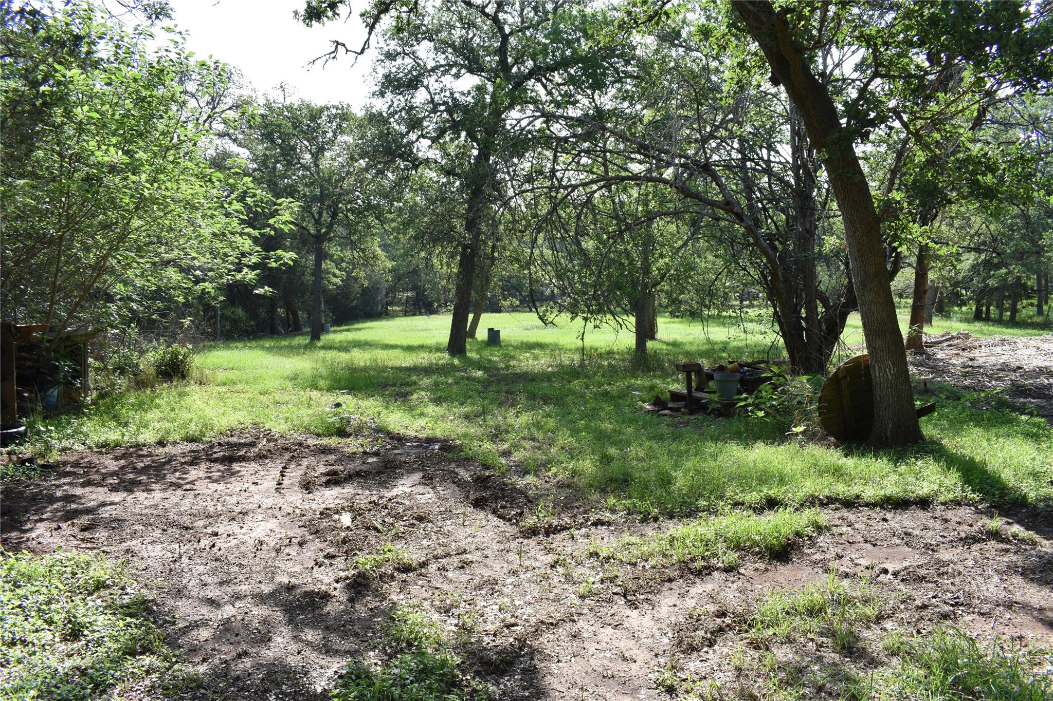 276 Arrowhead Dr, Smithville, TX 78957