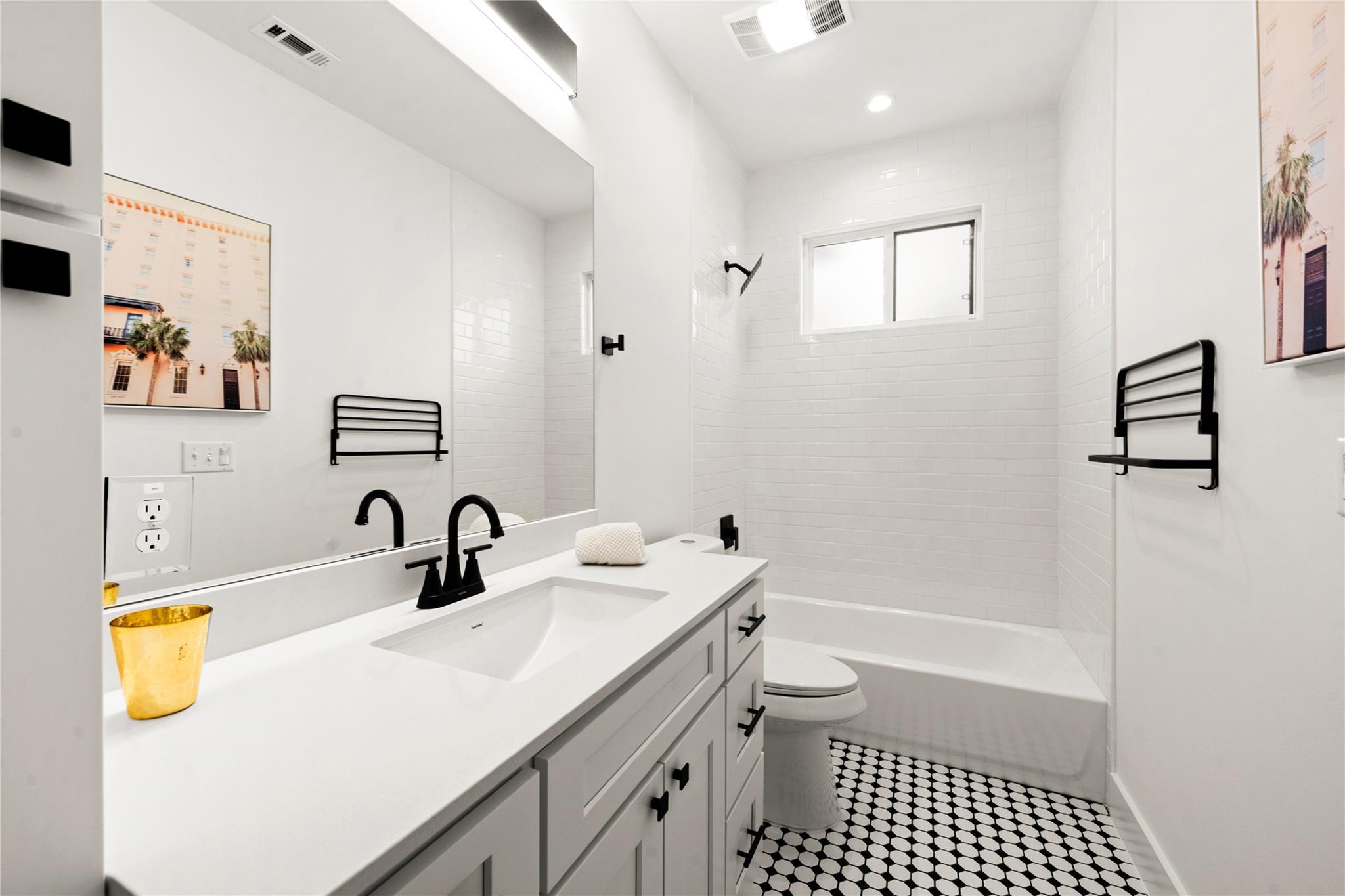 1500 Sylvan Glade Rd # 2B, Austin, TX 78745