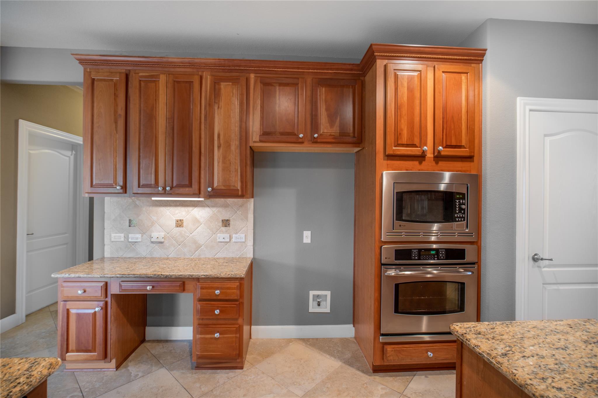 214 Summit St, Georgetown, TX 78633