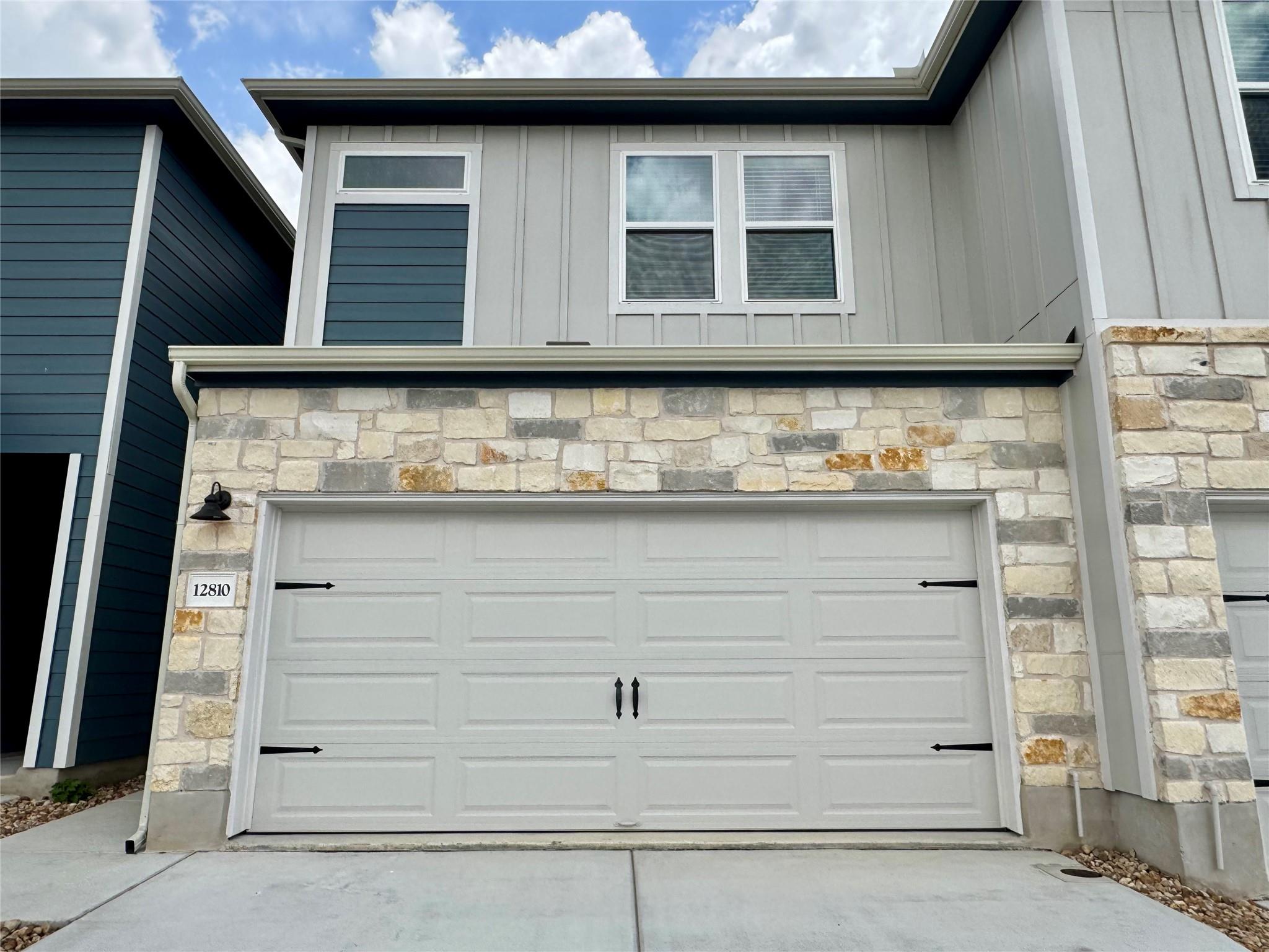 12810 Siena Village Ln, Buda, TX 78747