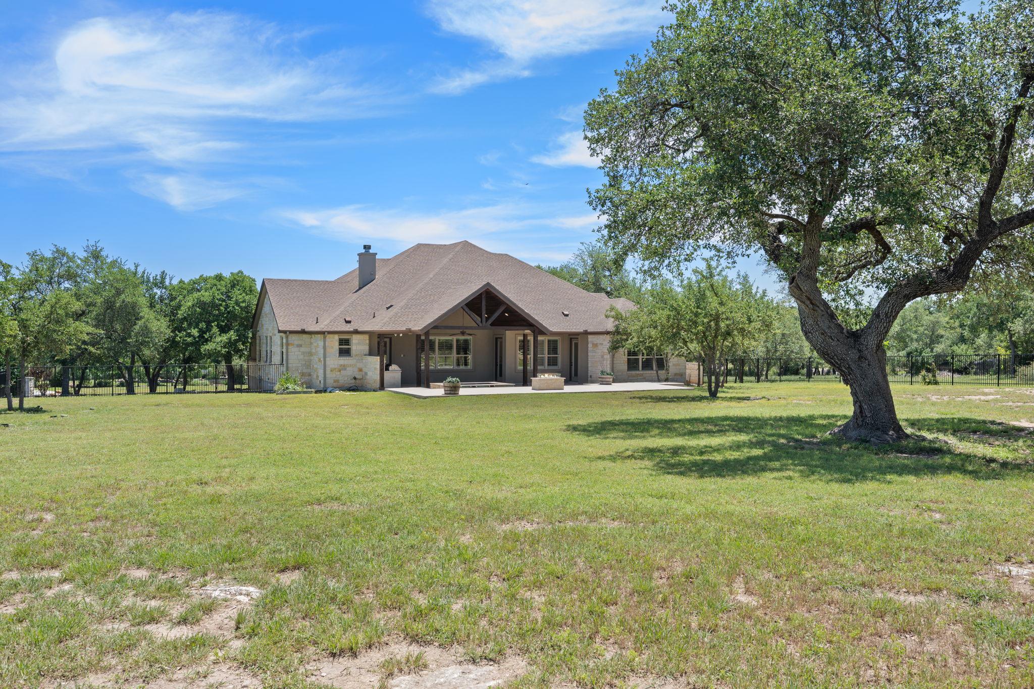 106 Gabriel Woods Dr, Georgetown, TX 78633