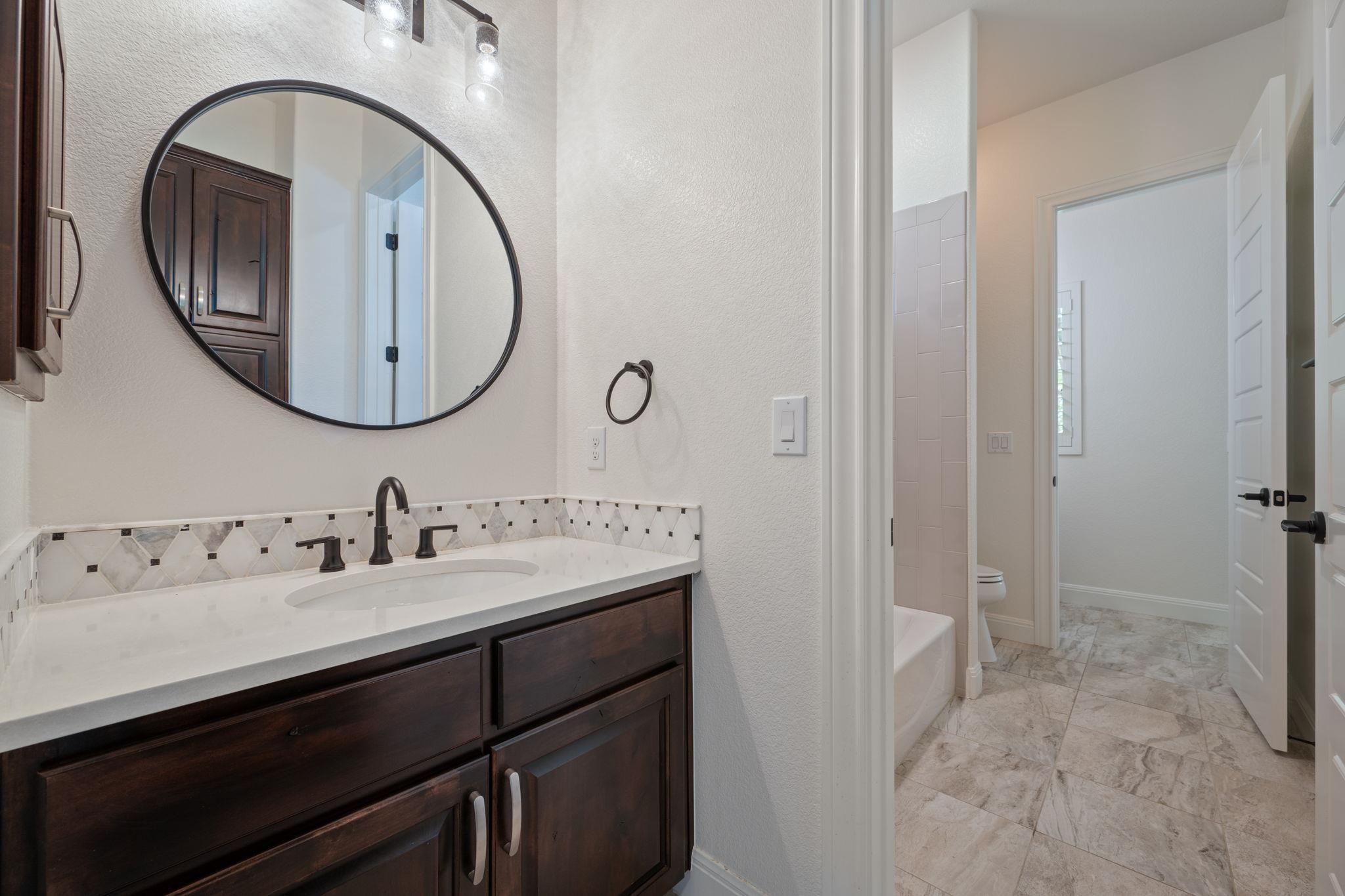 106 Gabriel Woods Dr, Georgetown, TX 78633