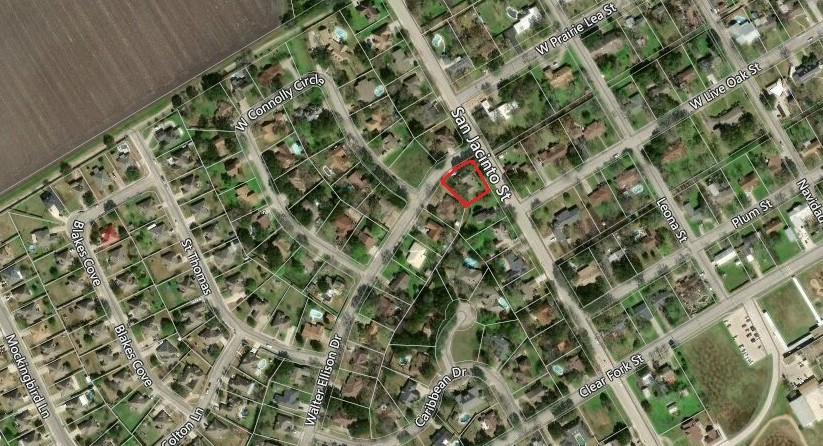 1298 Walter Ellison Dr, Lockhart, TX 78644