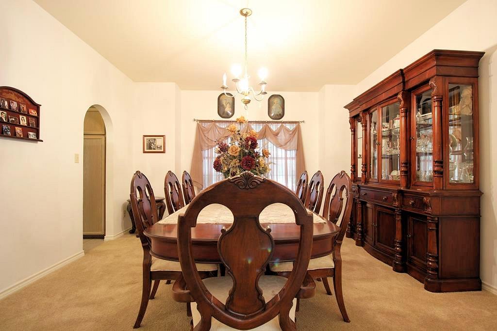 1298 Walter Ellison Dr, Lockhart, TX 78644