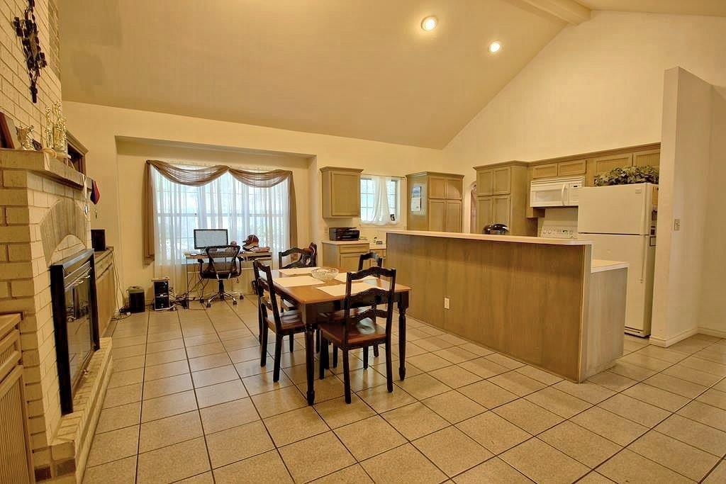 1298 Walter Ellison Dr, Lockhart, TX 78644