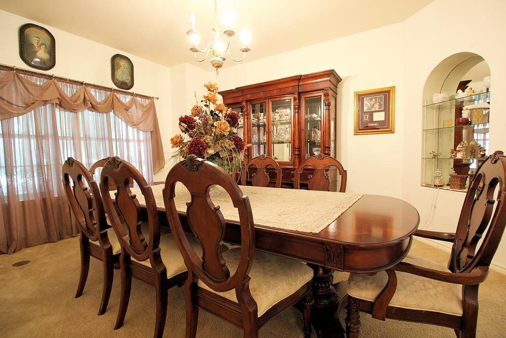 1298 Walter Ellison Dr, Lockhart, TX 78644