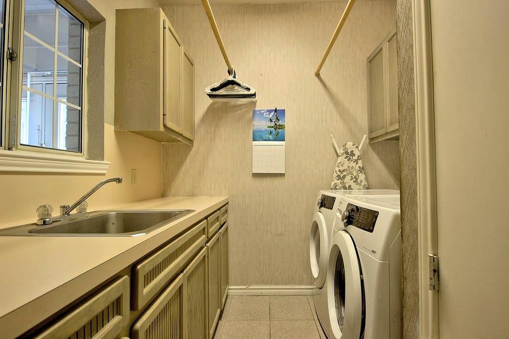 1298 Walter Ellison Dr, Lockhart, TX 78644