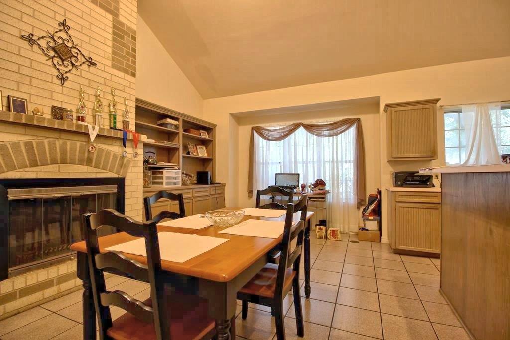 1298 Walter Ellison Dr, Lockhart, TX 78644