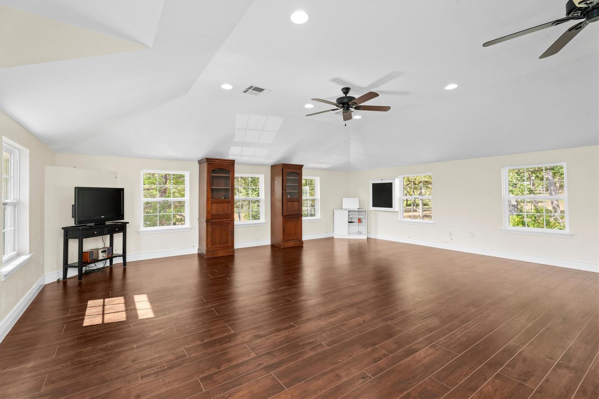 1016 High Hill Creek Rd, La Grange, TX 78945