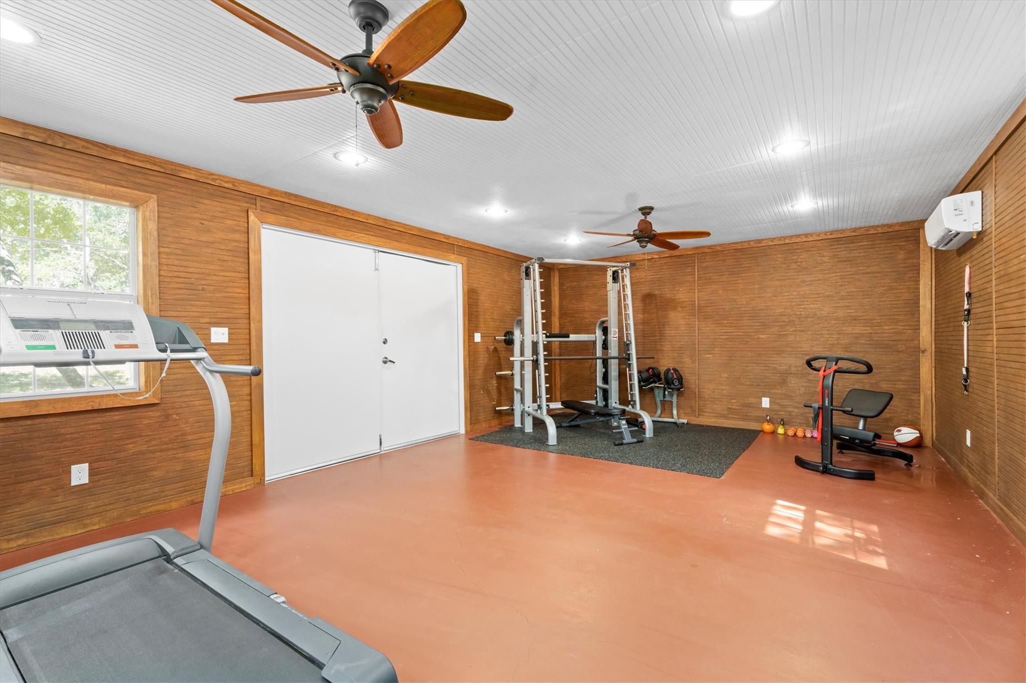 1016 High Hill Creek Rd, La Grange, TX 78945