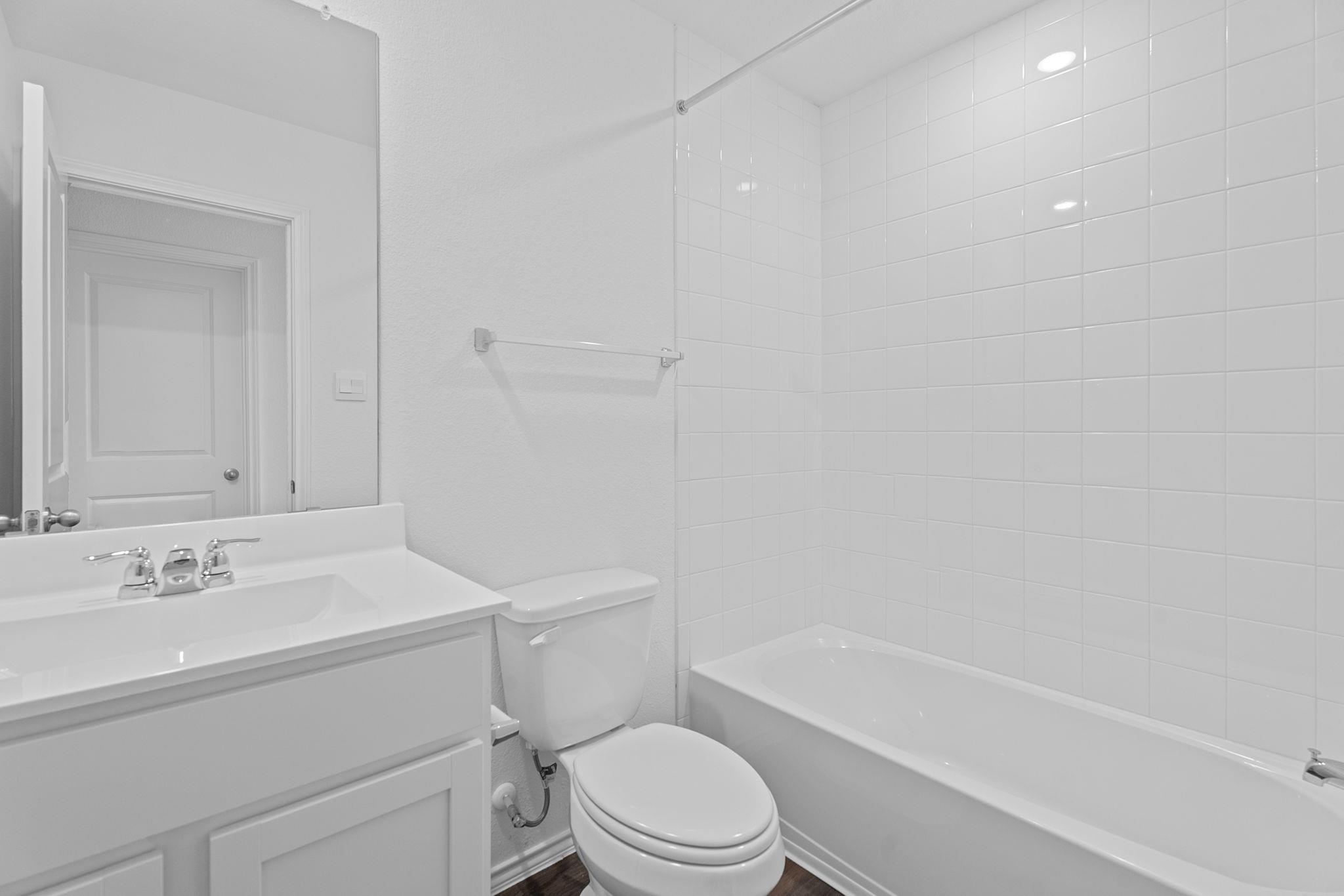 127 Safflower Dr, Uhland, TX 78640