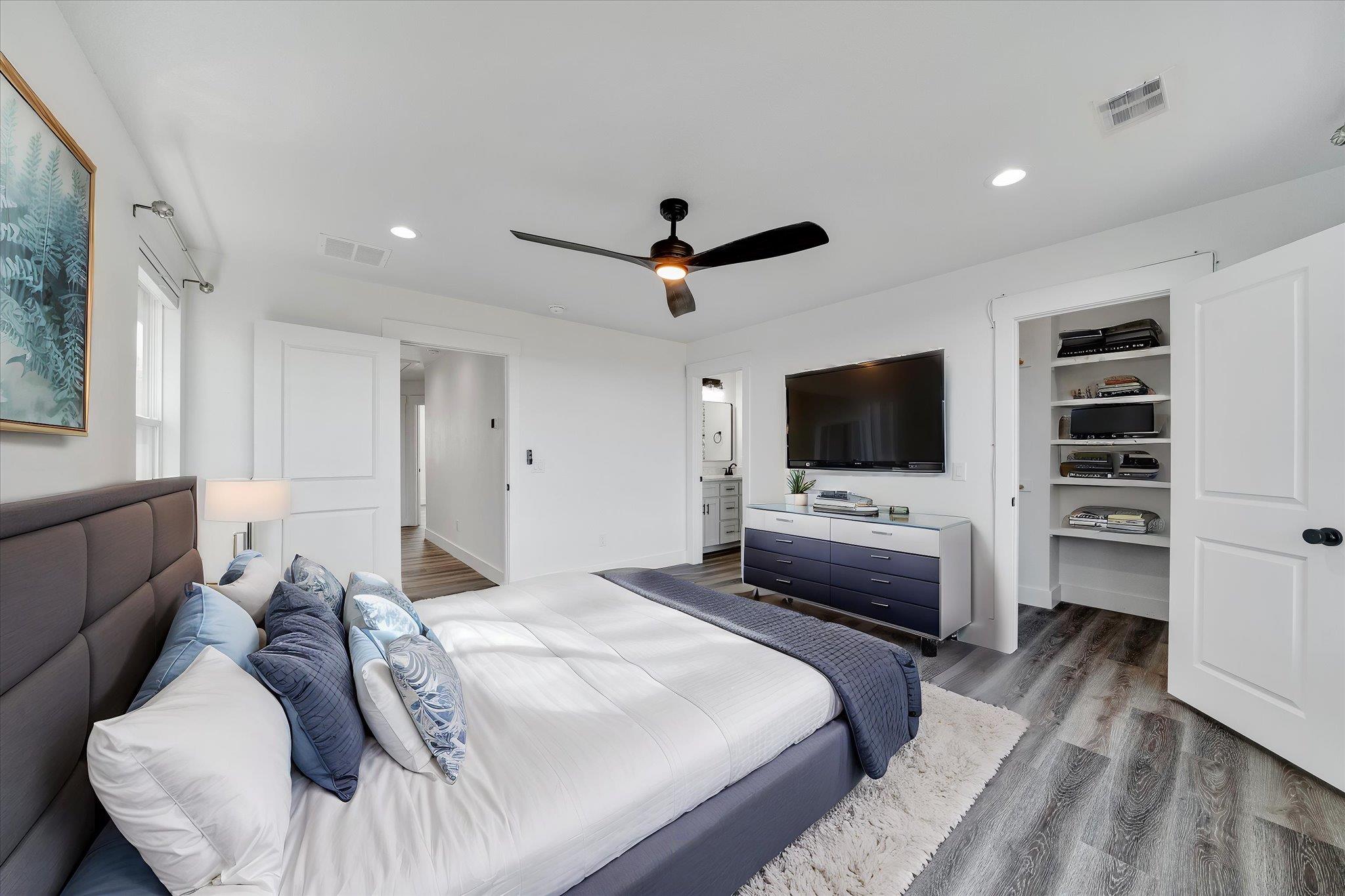 294 SHADY BLUFF Dr, Wimberley, TX 78676