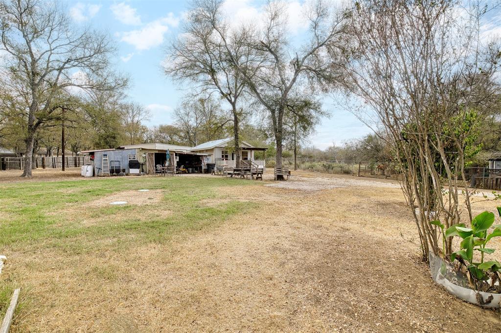131 Fawn Ridge Rd, Cedar Creek, TX 78612