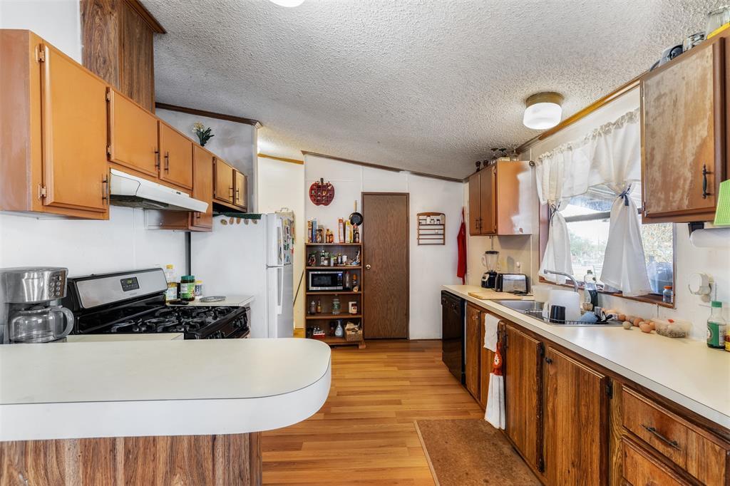 131 Fawn Ridge Rd, Cedar Creek, TX 78612