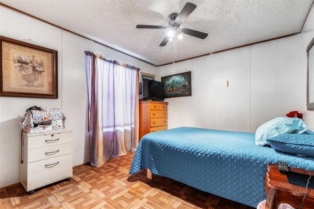 131 Fawn Ridge Rd, Cedar Creek, TX 78612