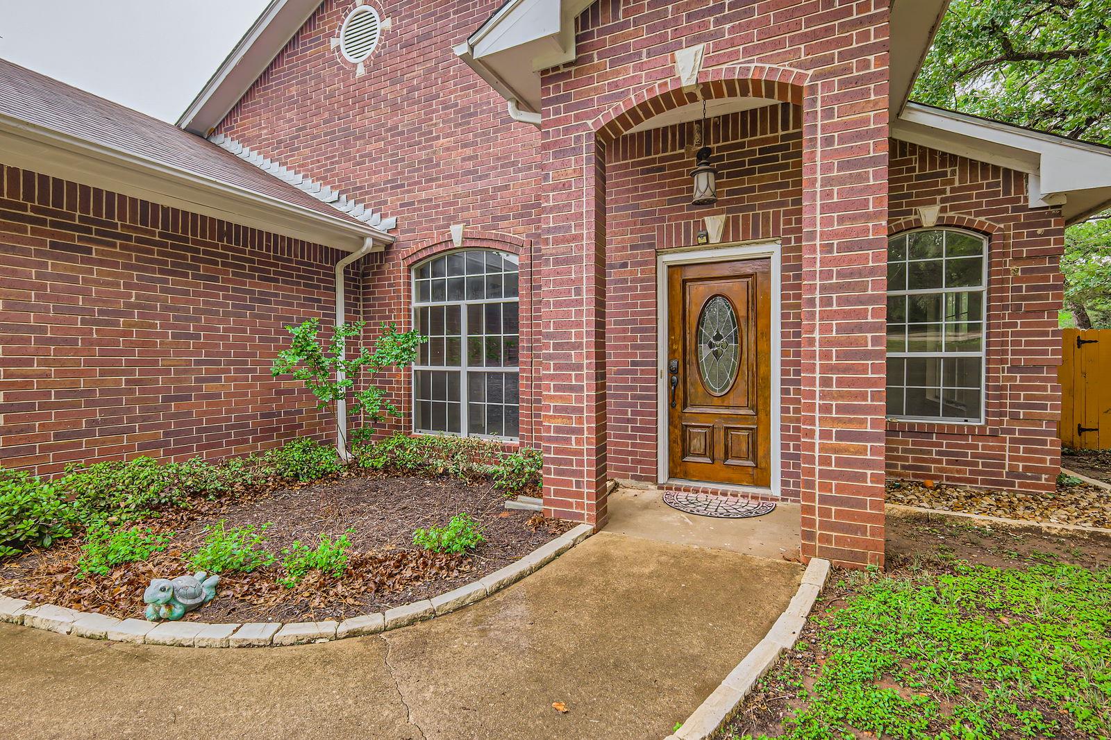 258 W Oak Loop, Cedar Creek, TX 78612