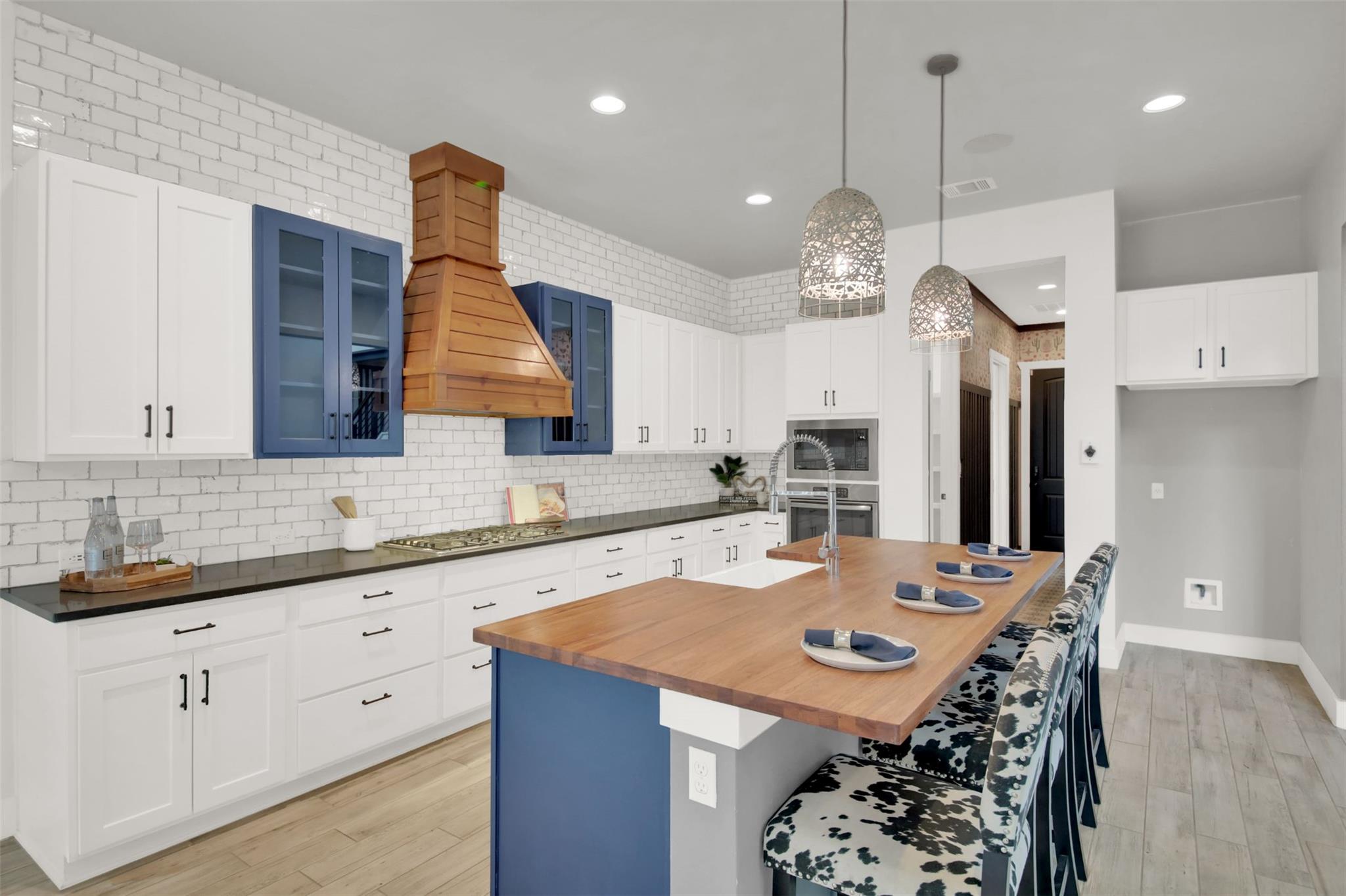 1506 Fox Sparrow Trl, Cedar Park, TX 78613