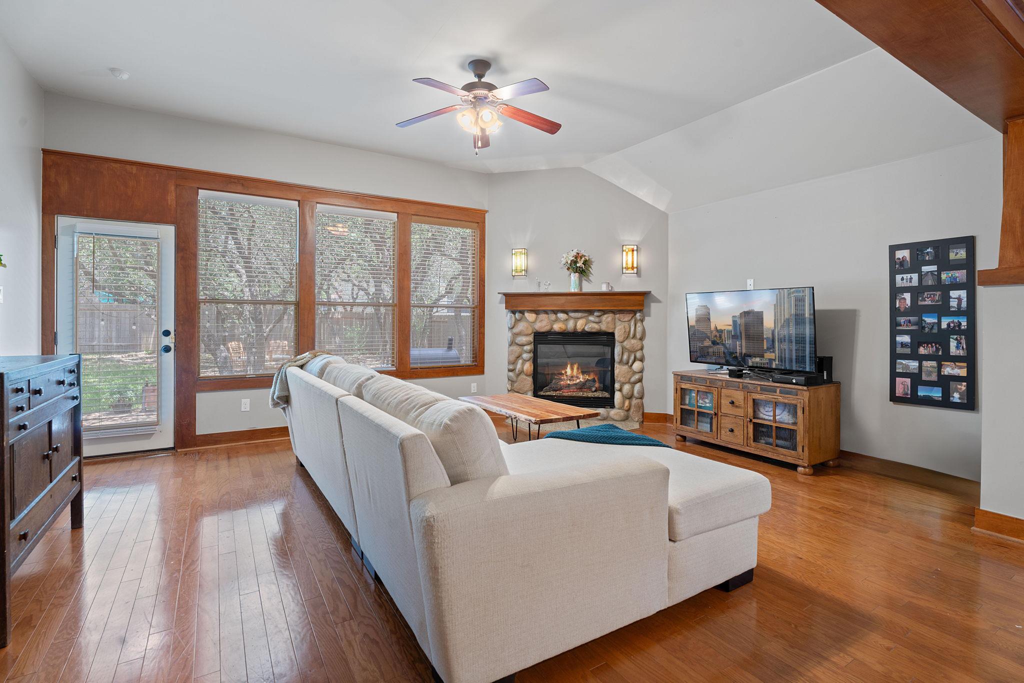 11036 Cherisse Dr, Austin, TX 78739