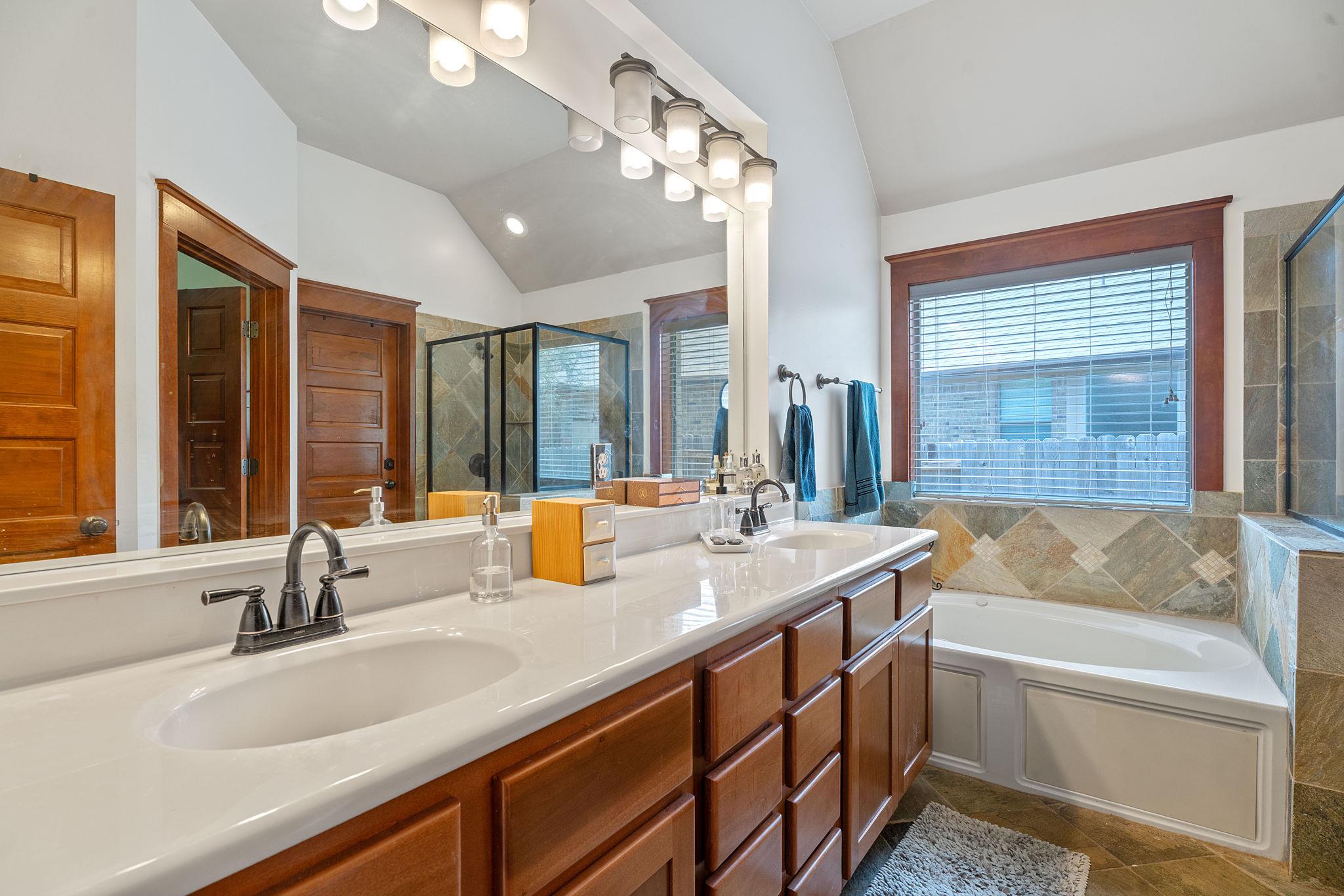 11036 Cherisse Dr, Austin, TX 78739