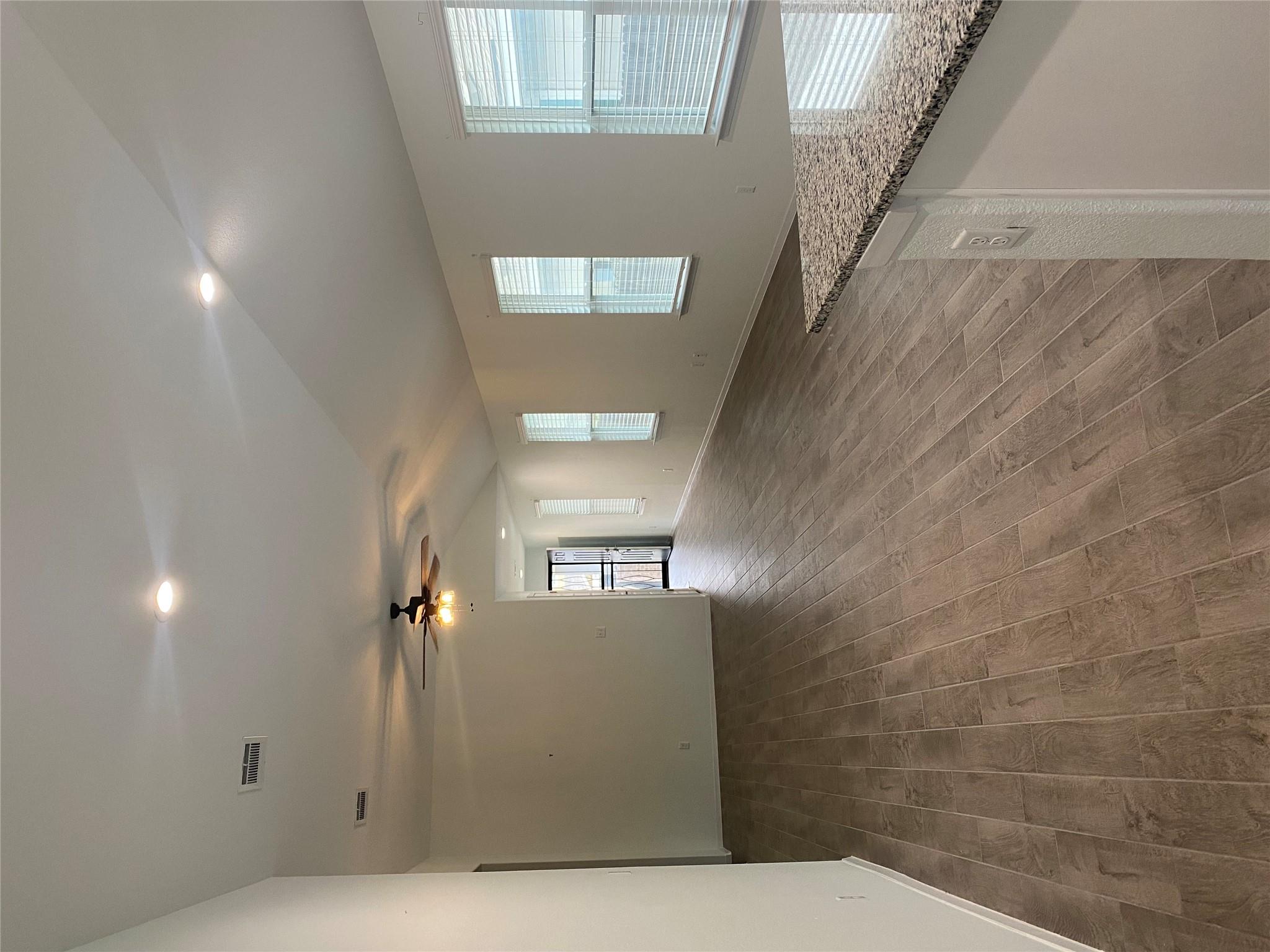 128 Riverhill Dr, Georgetown, TX 78628