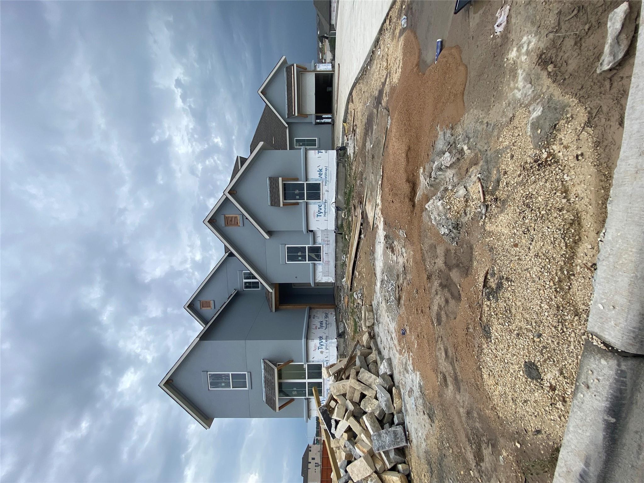 205 Clancy Dr, Liberty Hill, TX 78642