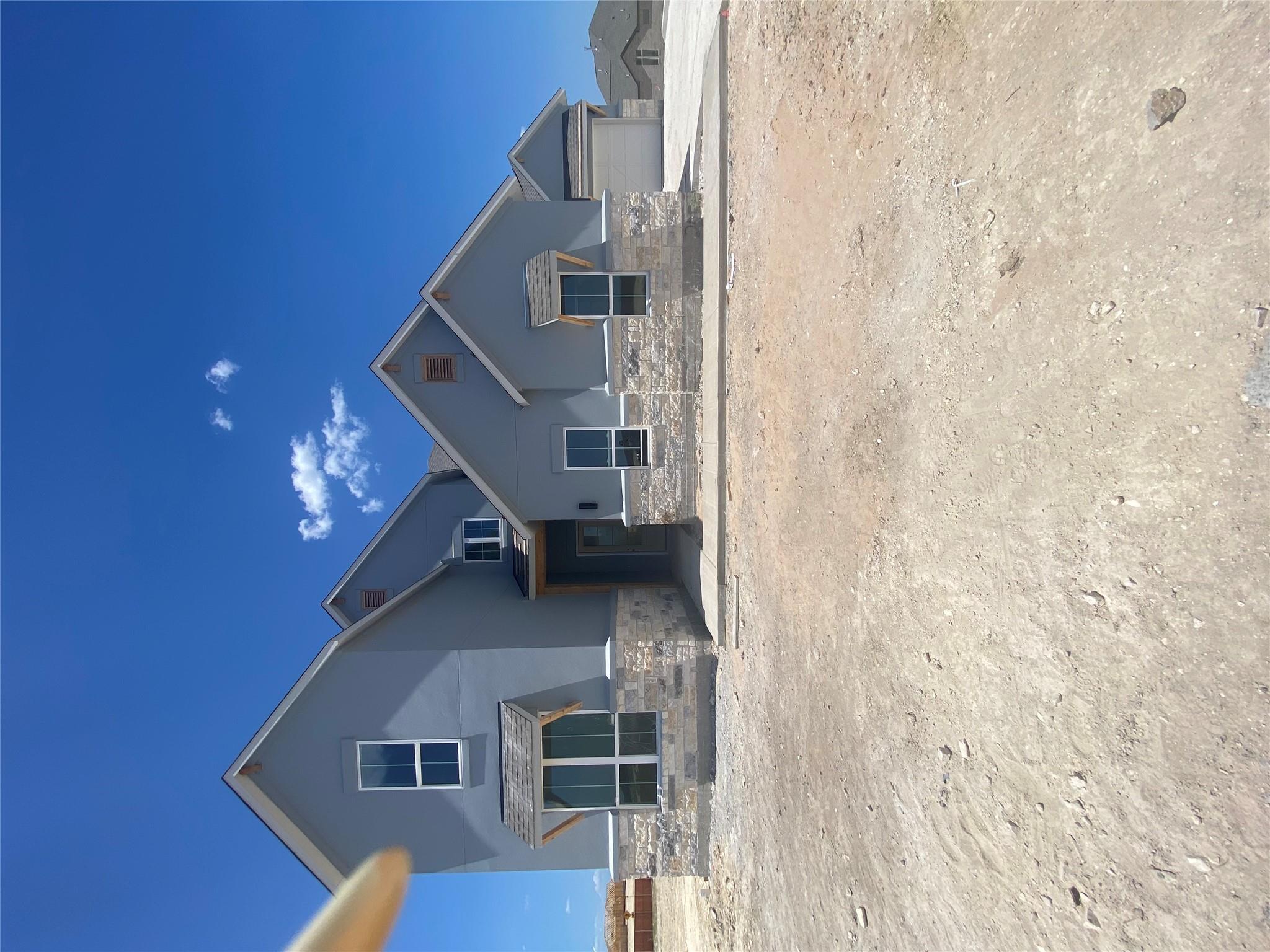 205 Clancy Dr, Liberty Hill, TX 78642