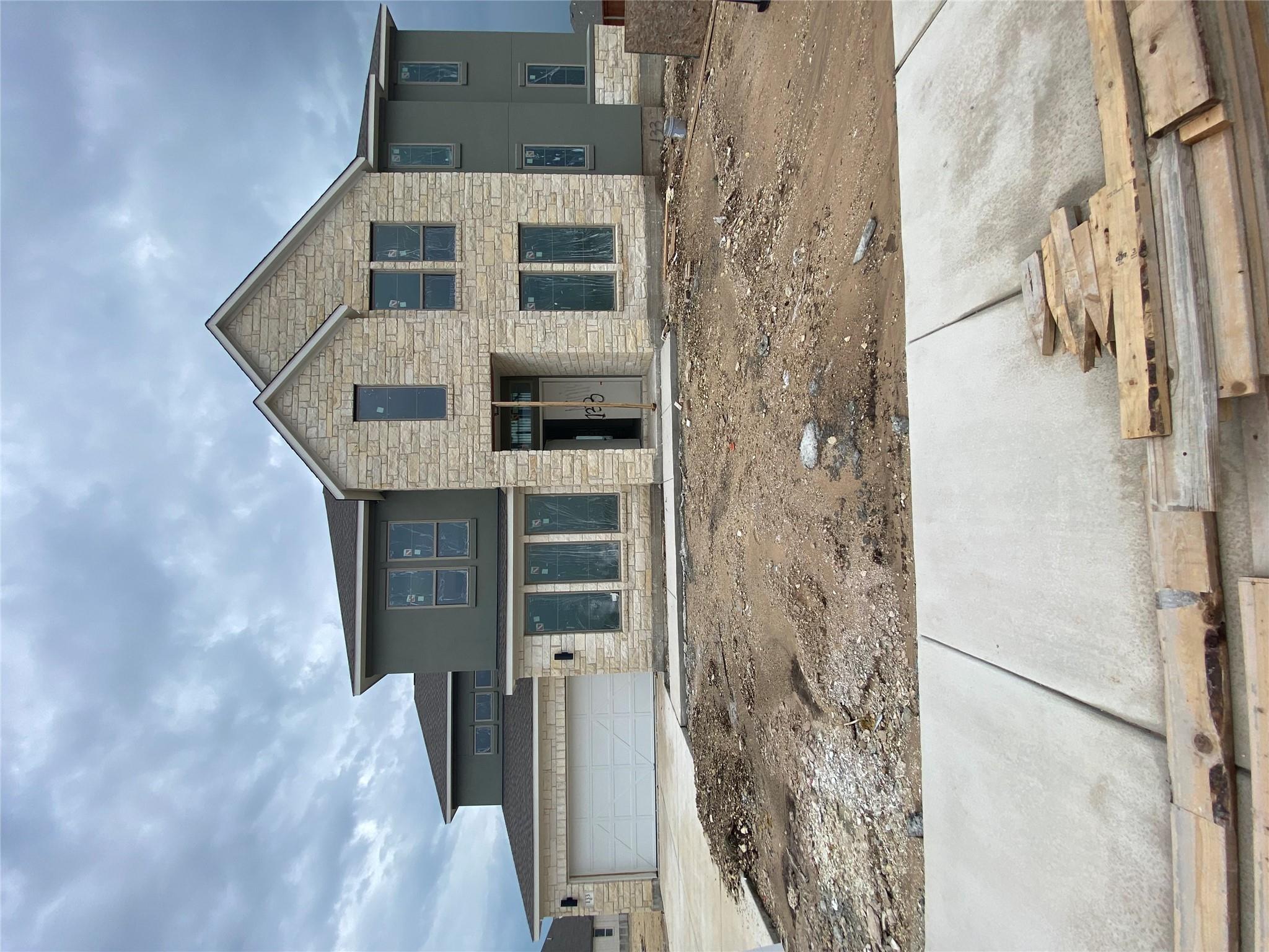 133 Clancy Dr, Liberty Hill, TX 78642