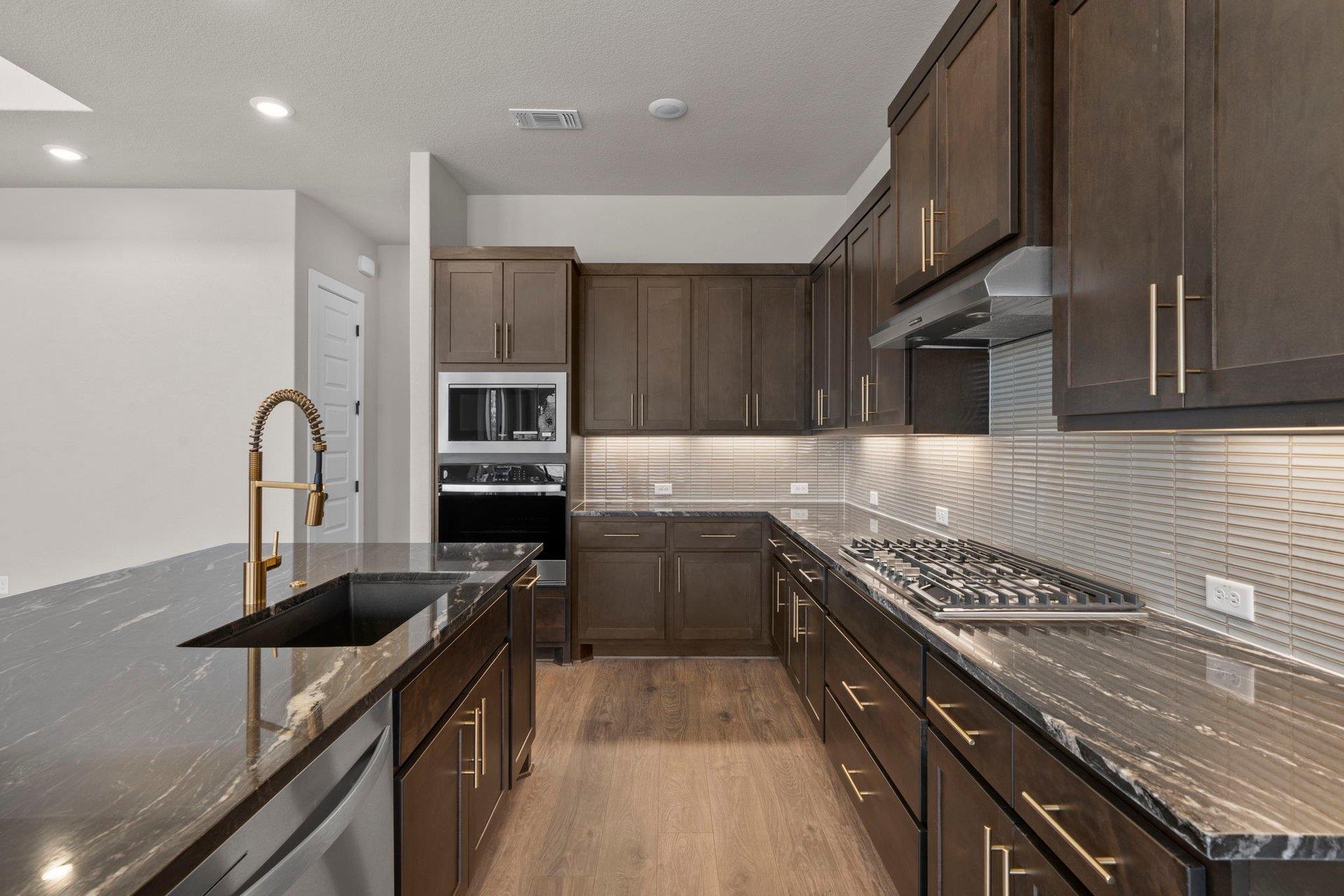 812 S Hemingway Loop, Liberty Hill, TX 78642