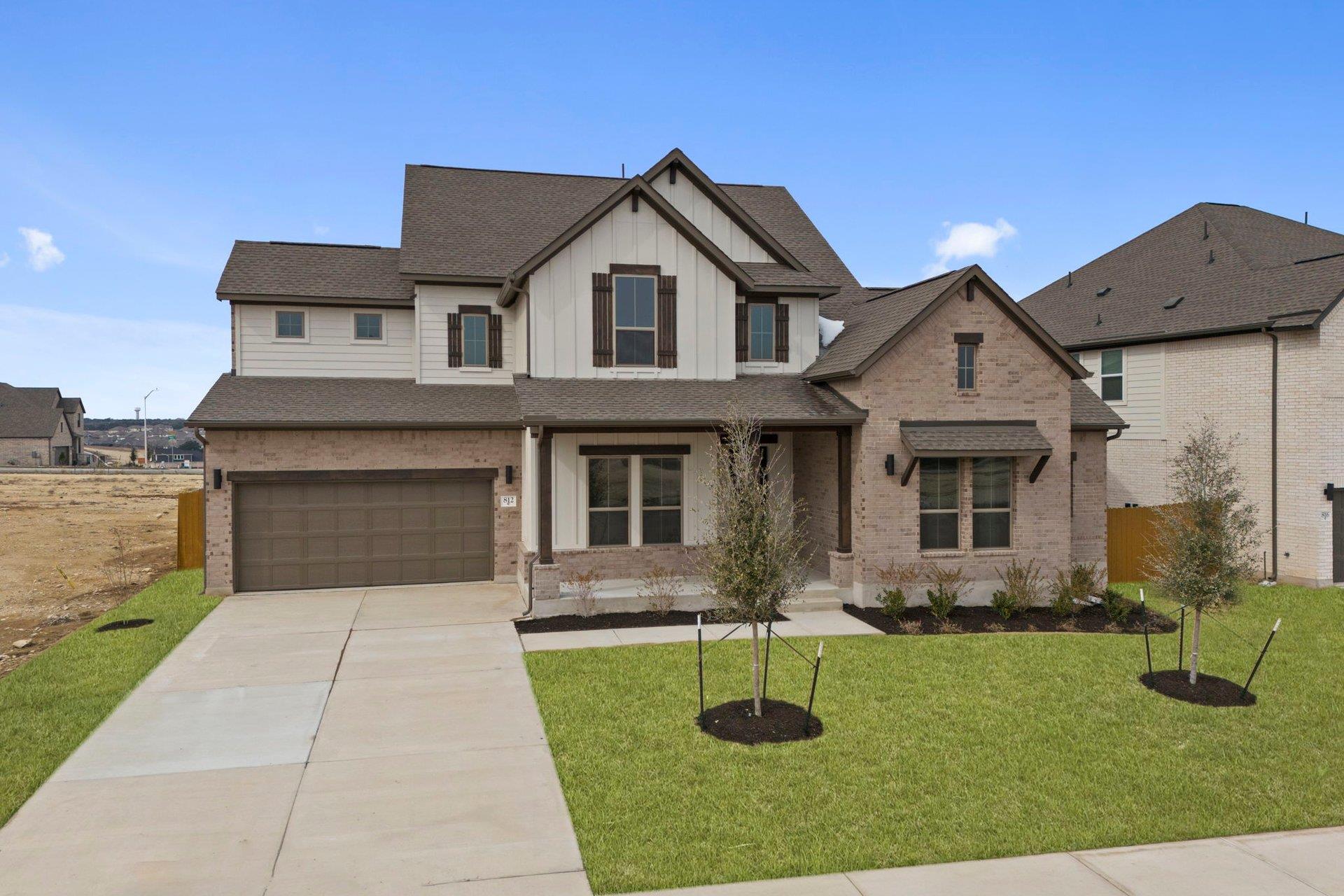 812 S Hemingway Loop, Liberty Hill, TX 78642