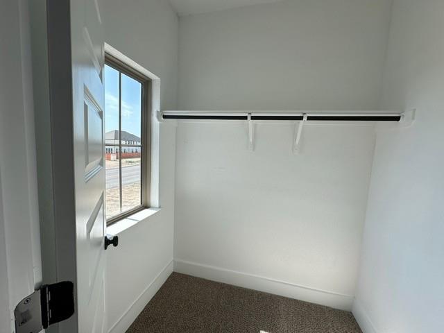 812 S Hemingway Loop, Liberty Hill, TX 78642