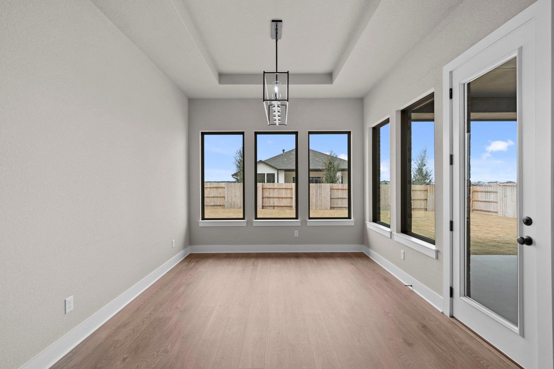 812 S Hemingway Loop, Liberty Hill, TX 78642