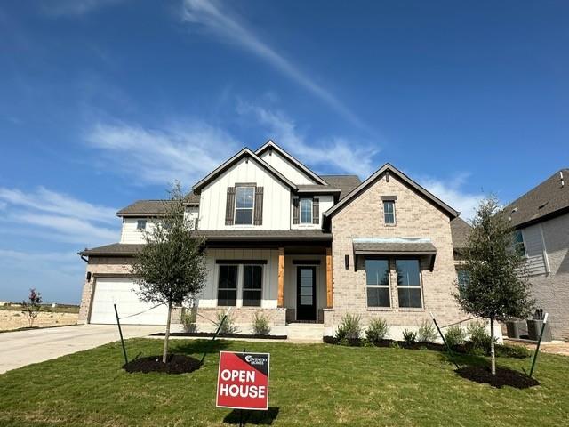 812 S Hemingway Loop, Liberty Hill, TX 78642
