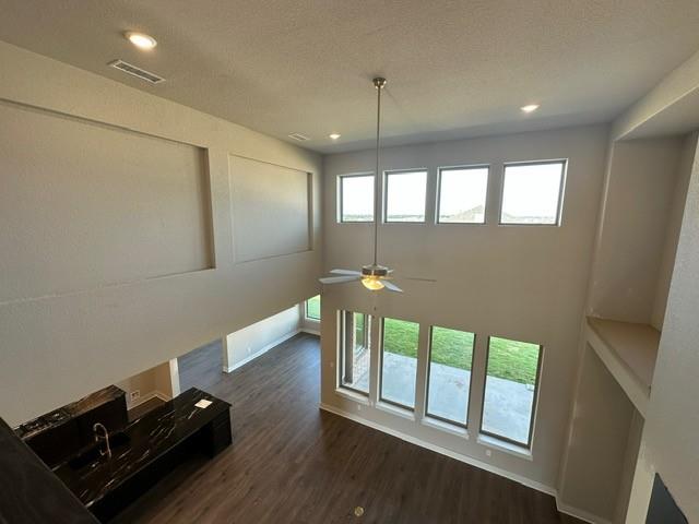 812 S Hemingway Loop, Liberty Hill, TX 78642