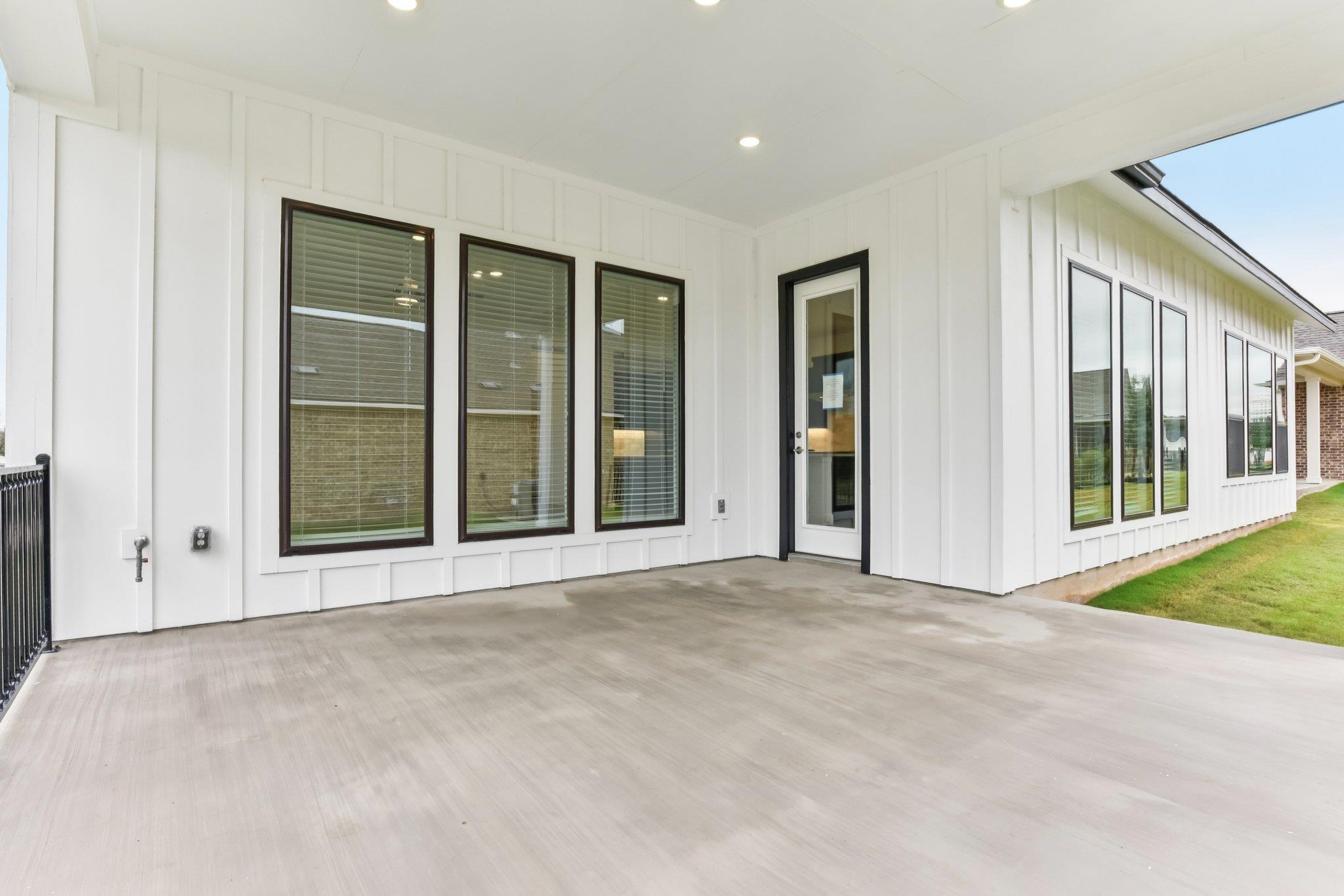 104 Olive Blossom Trl, San Marcos, TX 78666