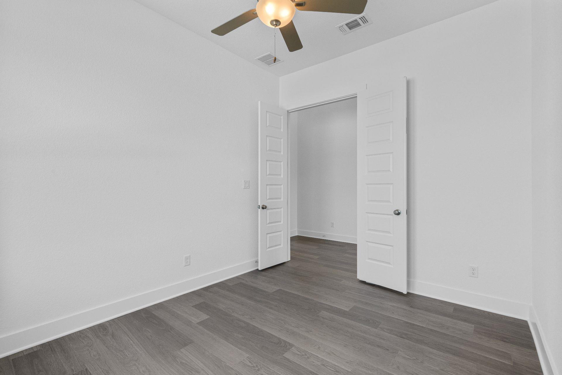 820 S Hemingway Loop, Liberty Hill, TX 78642