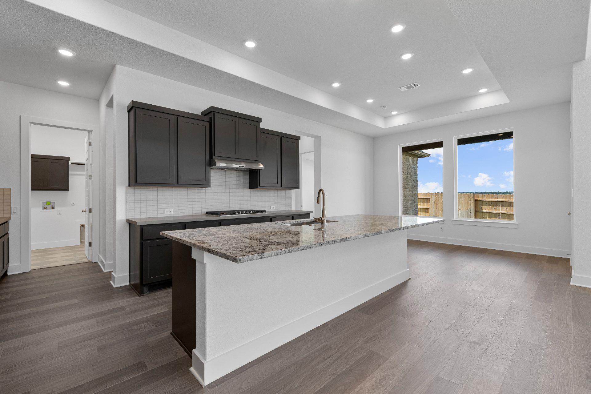 820 S Hemingway Loop, Liberty Hill, TX 78642