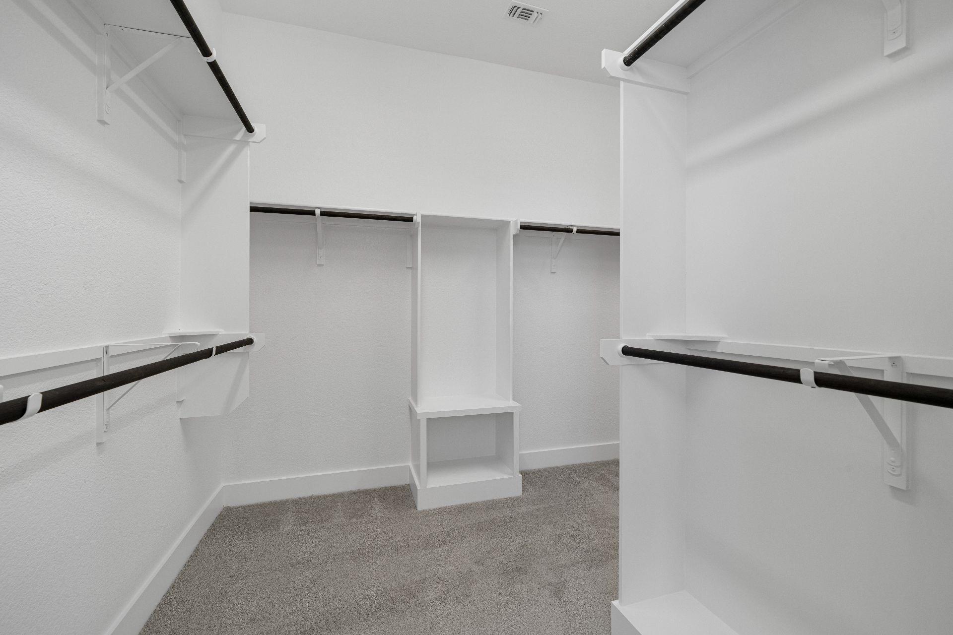 820 S Hemingway Loop, Liberty Hill, TX 78642