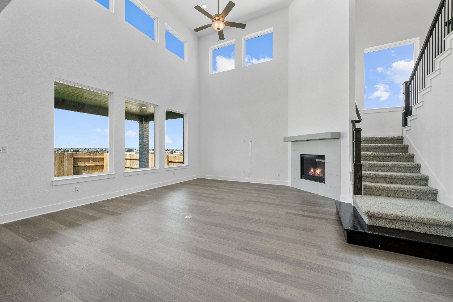 820 S Hemingway Loop, Liberty Hill, TX 78642