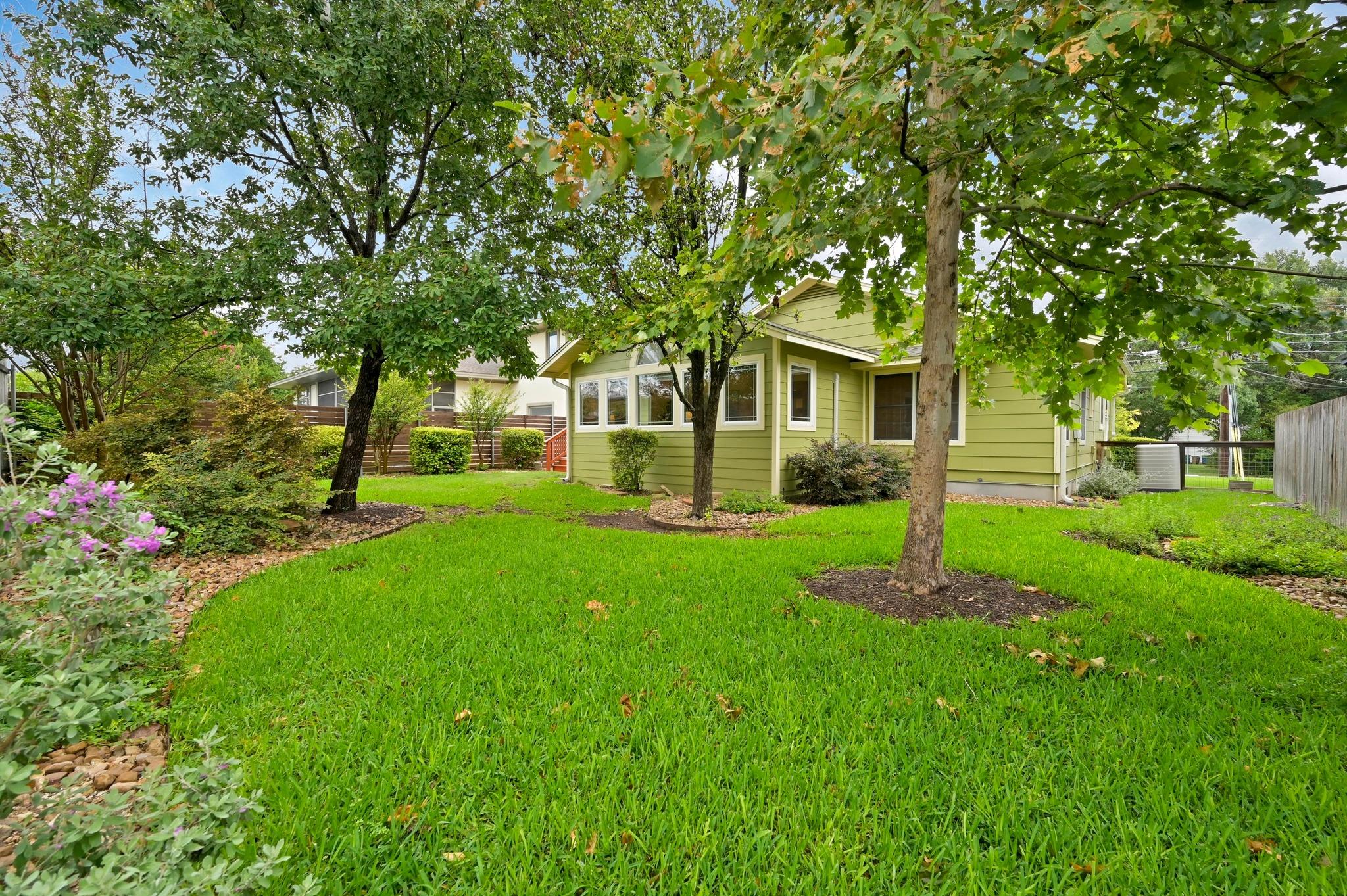 6102 Laird Dr, Austin, TX 78757