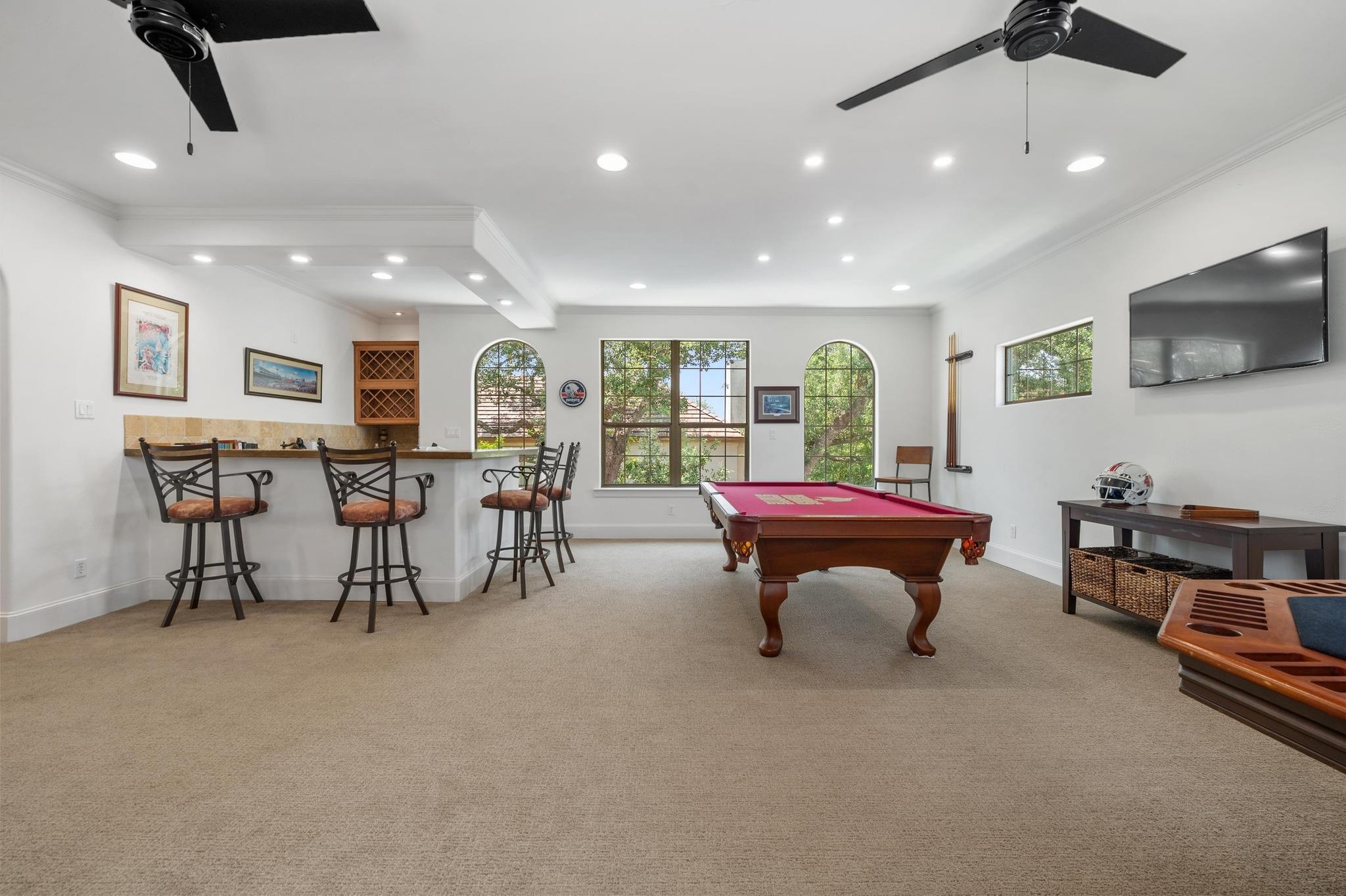 7 SUNVIEW Rd, The Hills, TX 78738