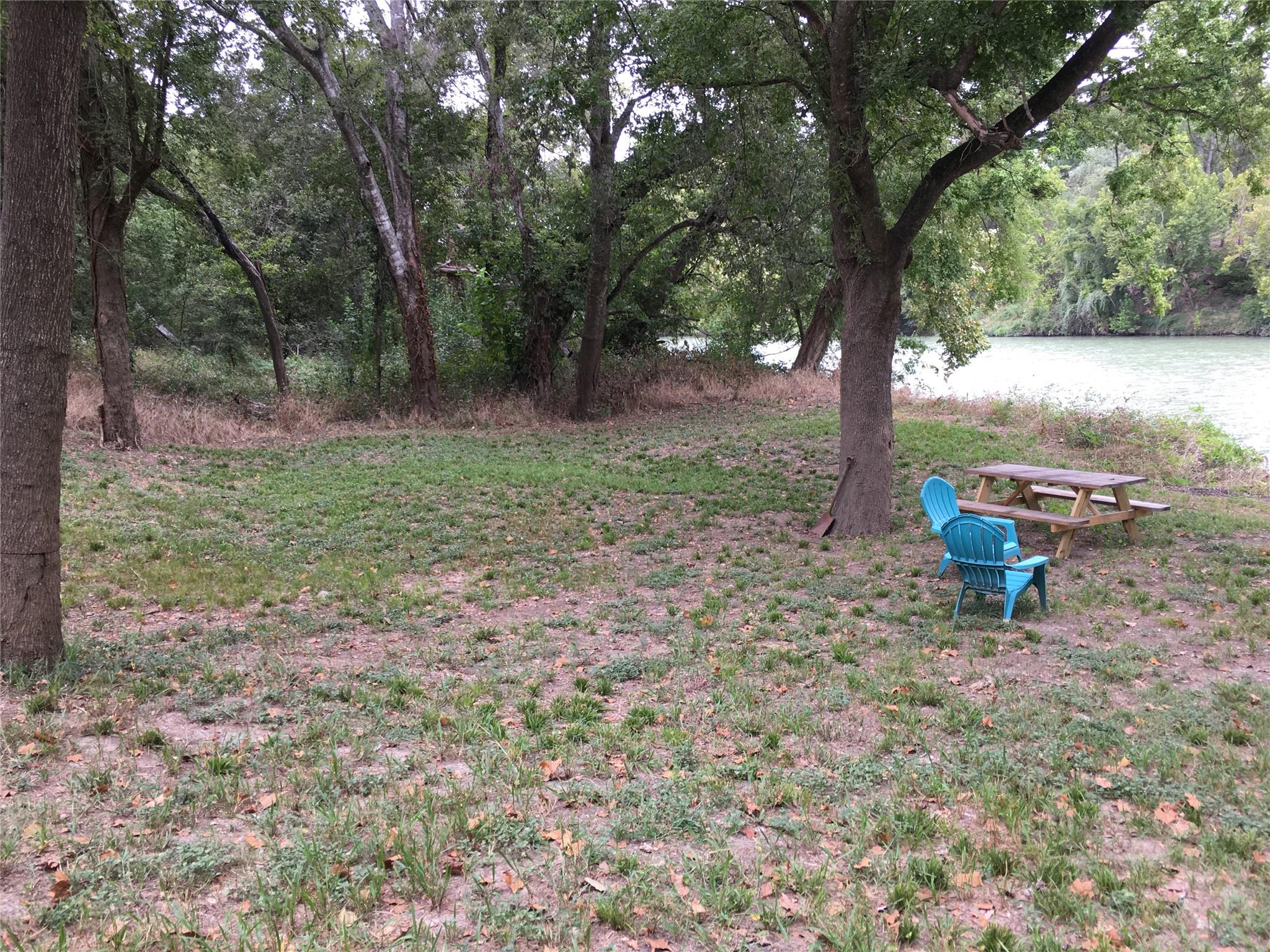 164 Shoreline Dr, Bastrop, TX 78602
