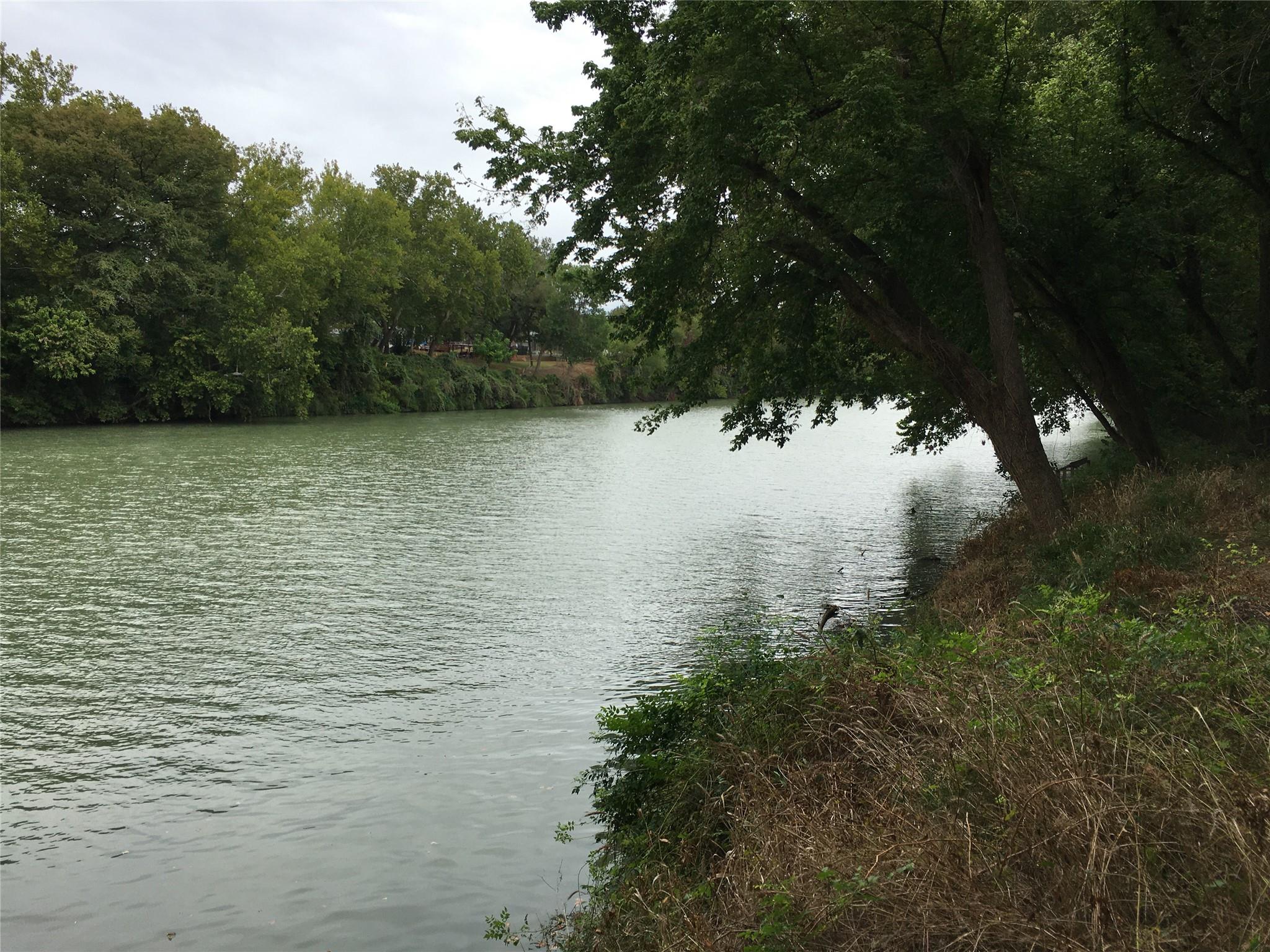 164 Shoreline Dr, Bastrop, TX 78602