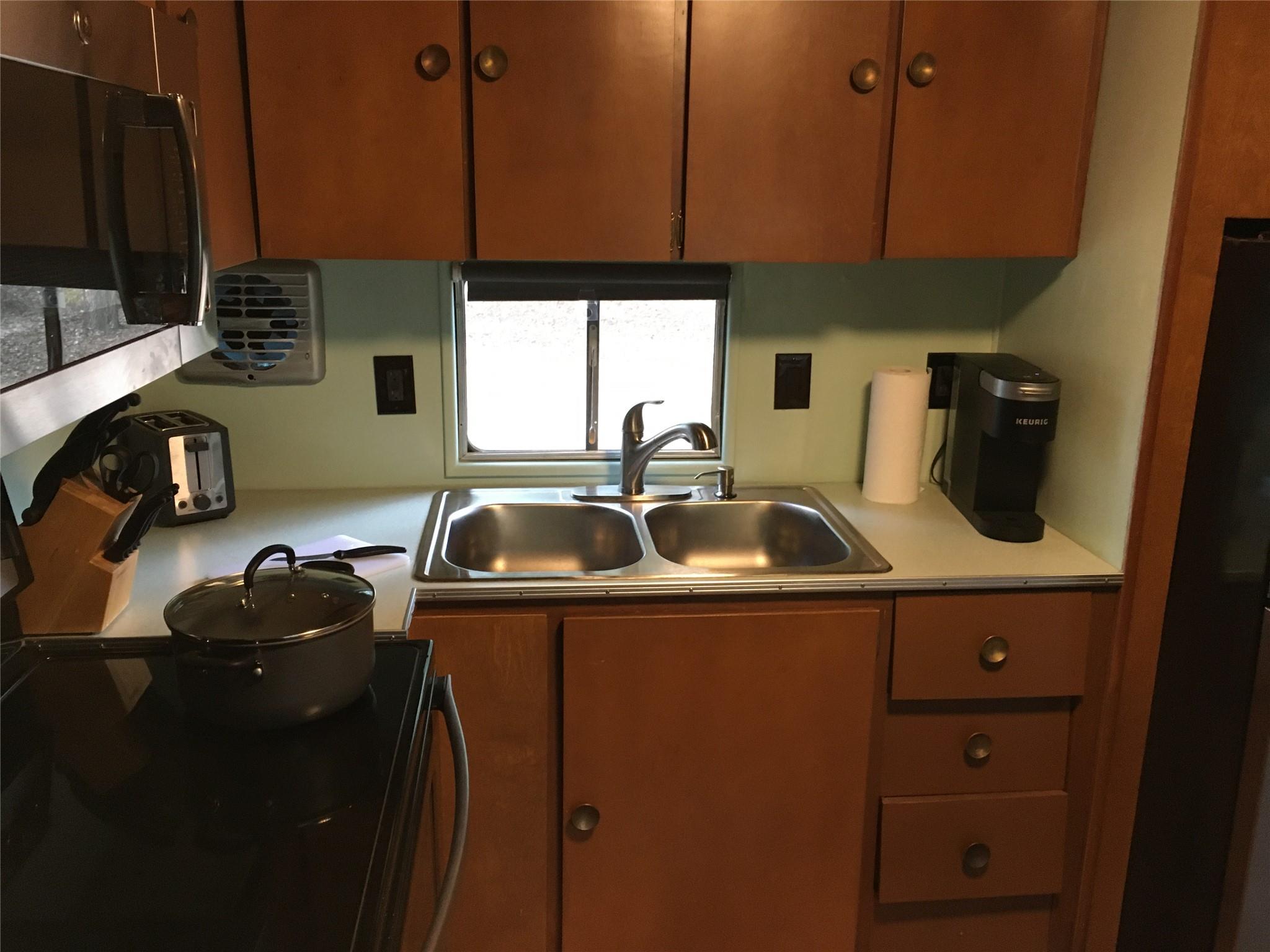 164 Shoreline Dr, Bastrop, TX 78602