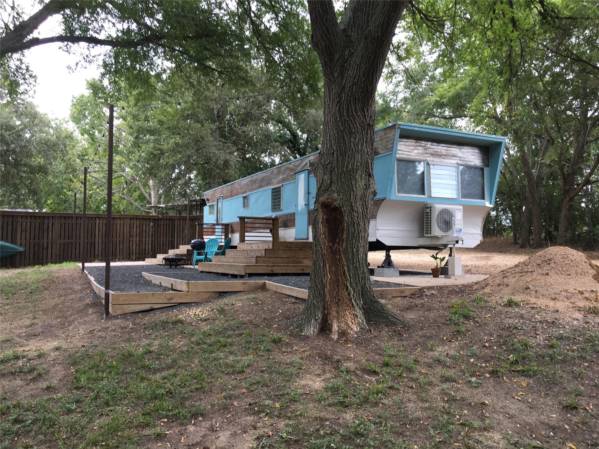 164 Shoreline Dr, Bastrop, TX 78602