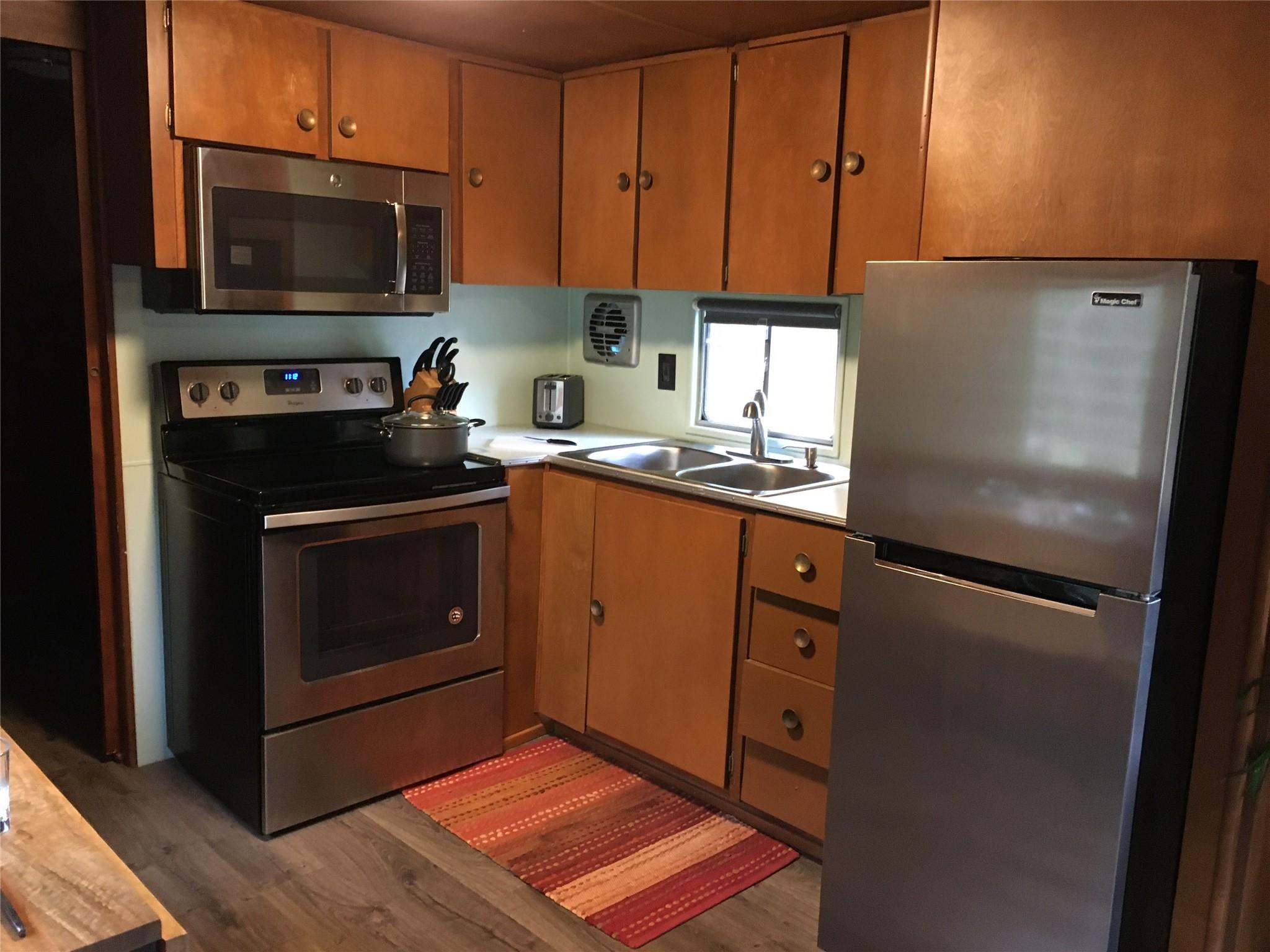 164 Shoreline Dr, Bastrop, TX 78602