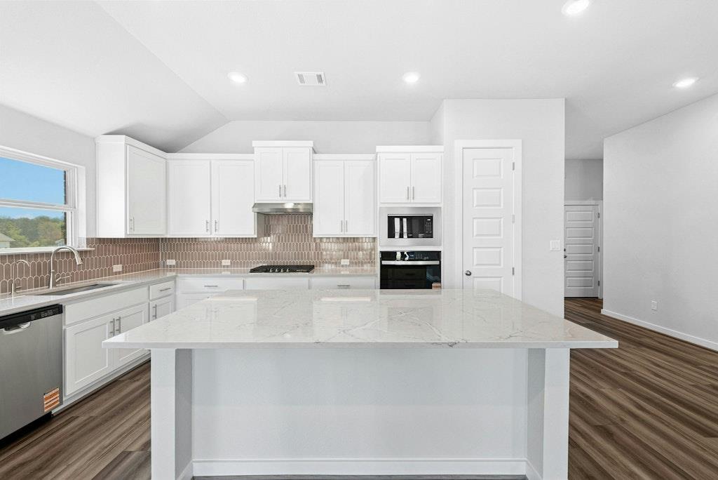 110 Salado Creek Trl, Bastrop, TX 78602