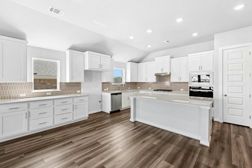 110 Salado Creek Trl, Bastrop, TX 78602