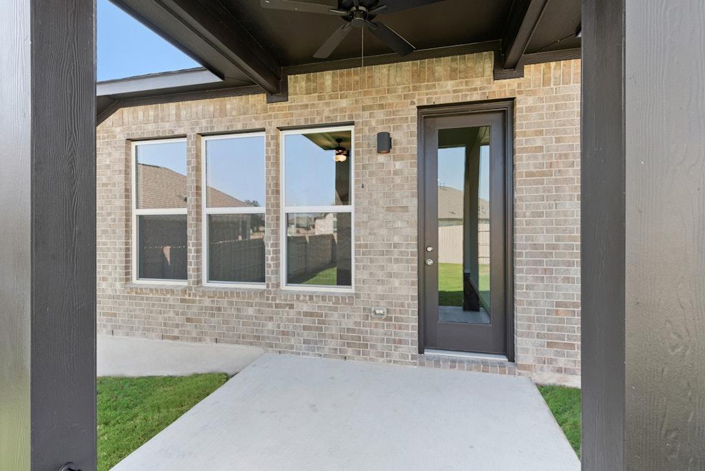 110 Salado Creek Trl, Bastrop, TX 78602